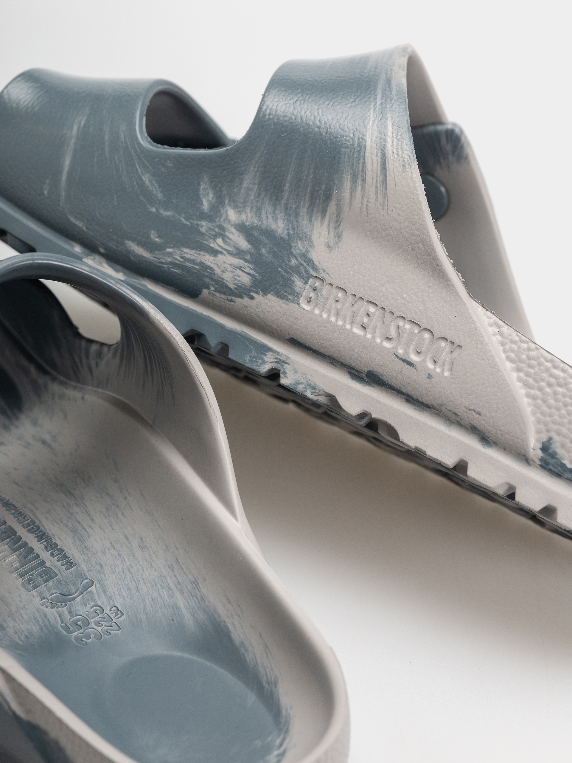 Šľapky Birkenstock Arizona Essentials EVA Narrow (basalt gray/stone coin multi)