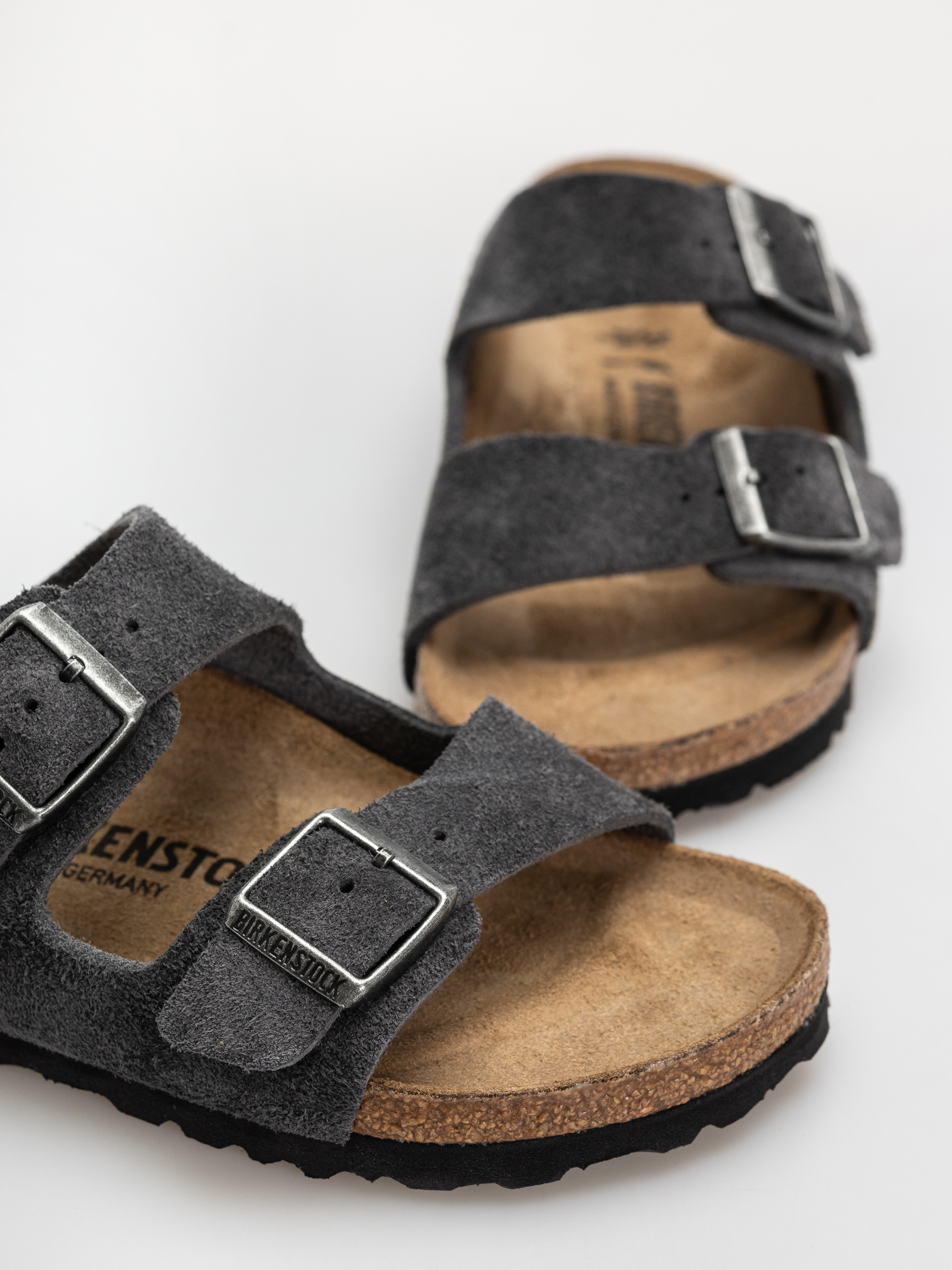 Šľapky Birkenstock Arizona Suede Leather Narrow (charcoal)