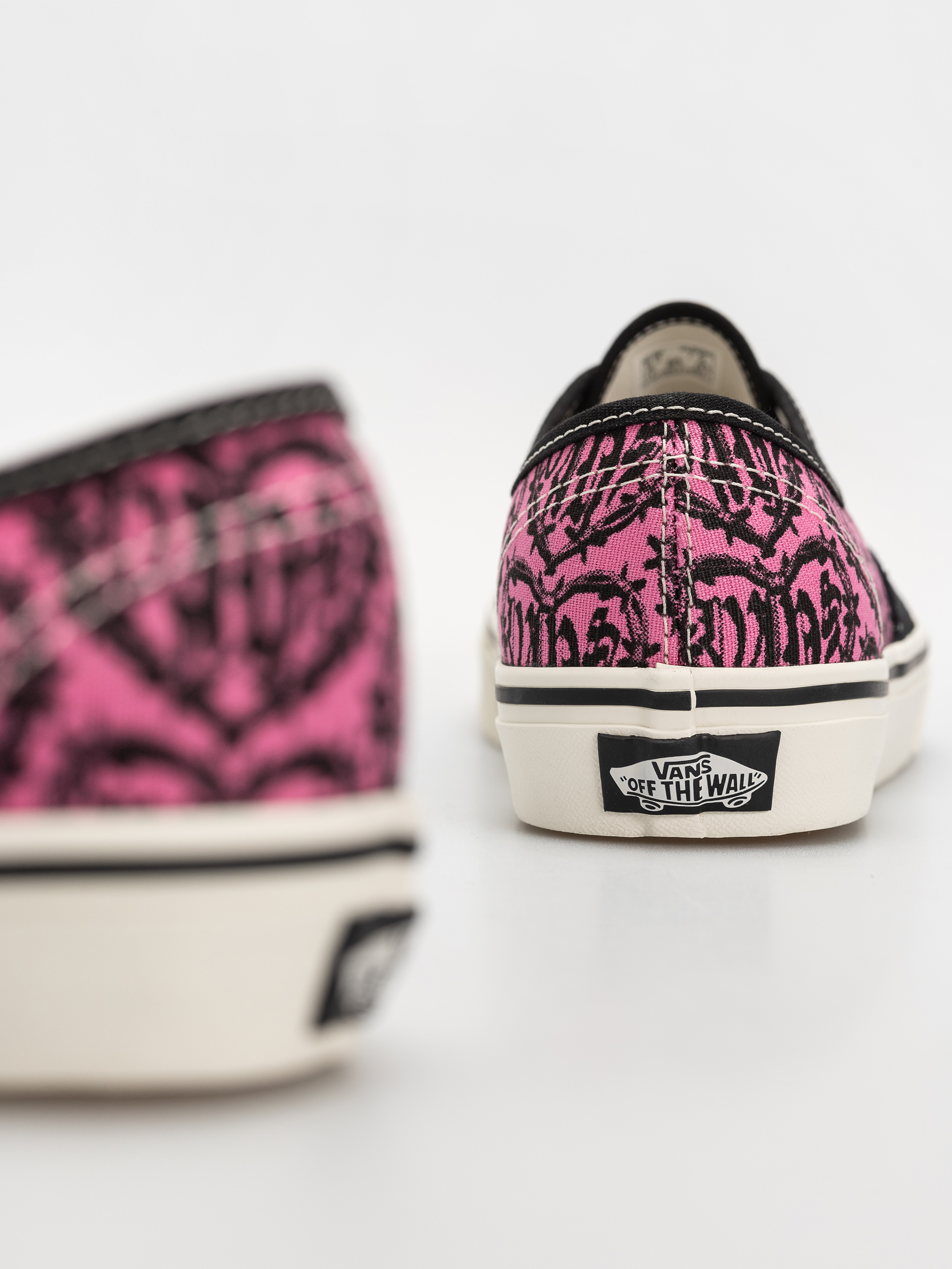 Topánky Vans Authentic (black/pink)