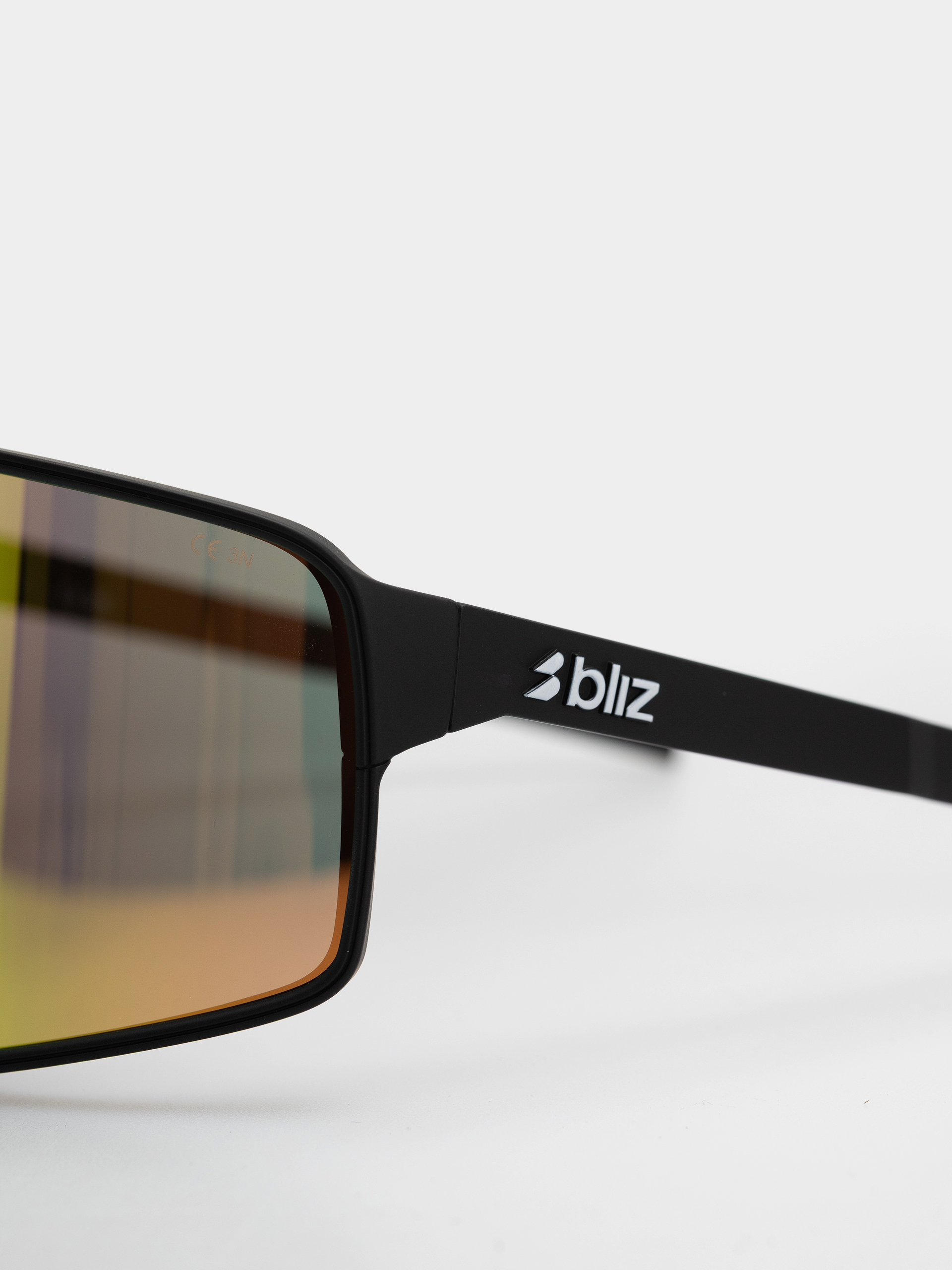Slnečné okuliare Bliz P001 (matt black/brown w green multi)