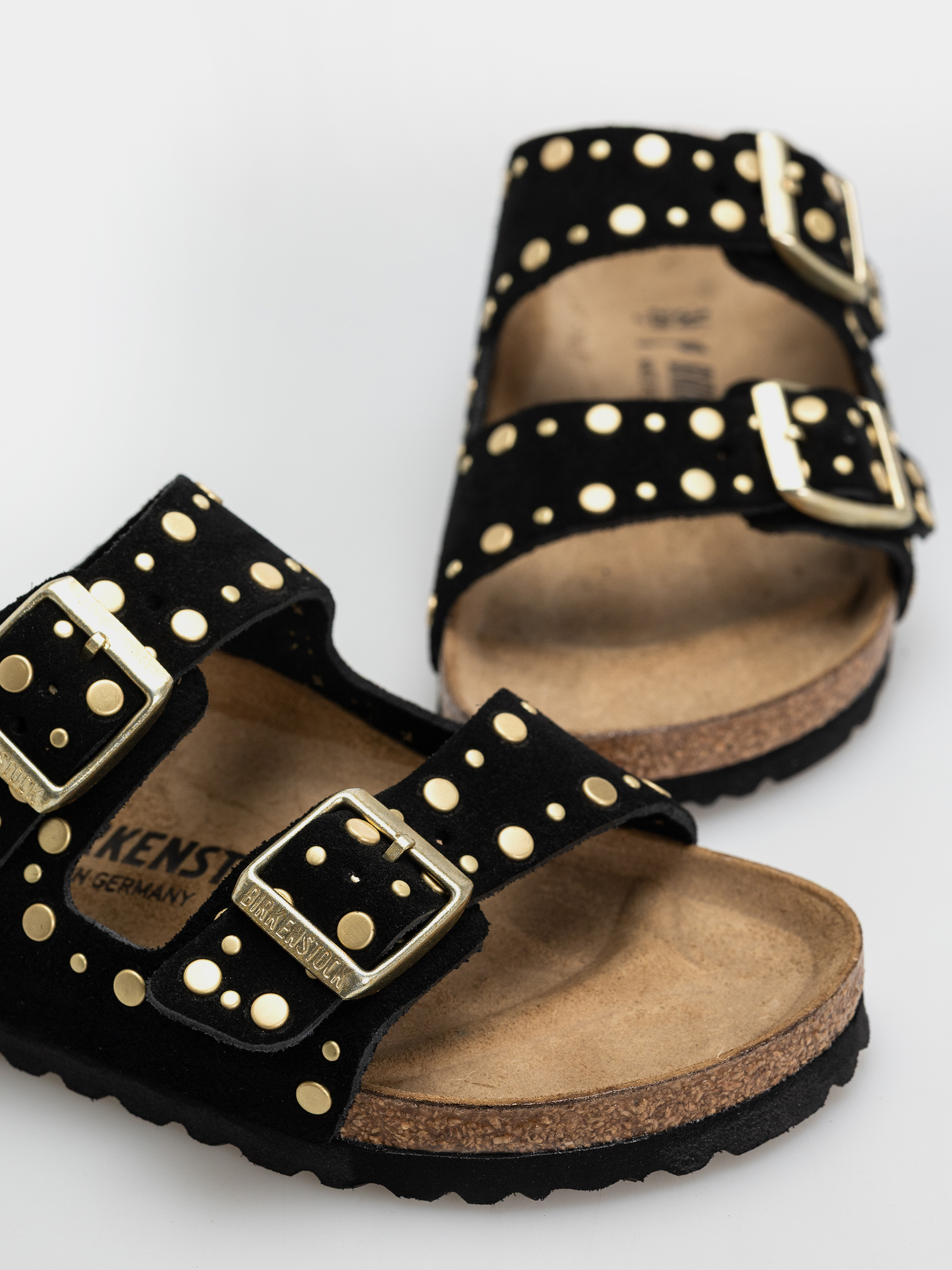 Šľapky Birkenstock Arizona Rivets Suede Leather Narrow Wmn (black)