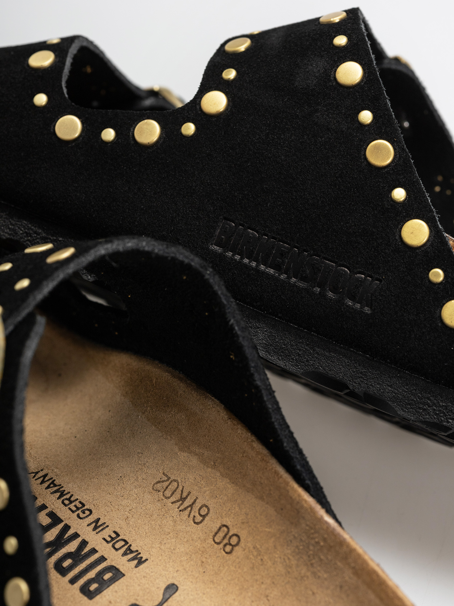 Šľapky Birkenstock Arizona Rivets Suede Leather Narrow Wmn (black)
