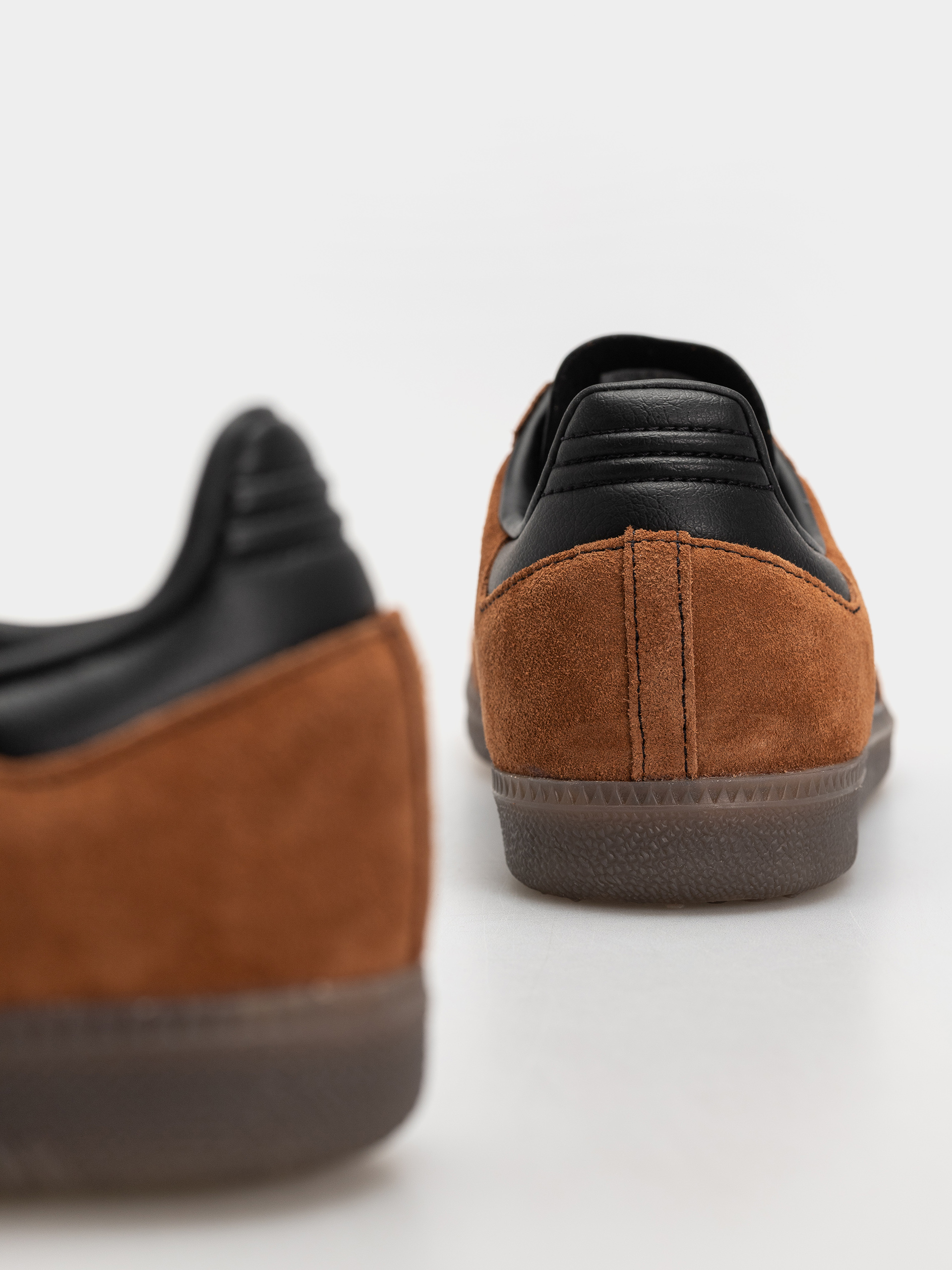 Topánky adidas Samba Adv (cblack/gum5)