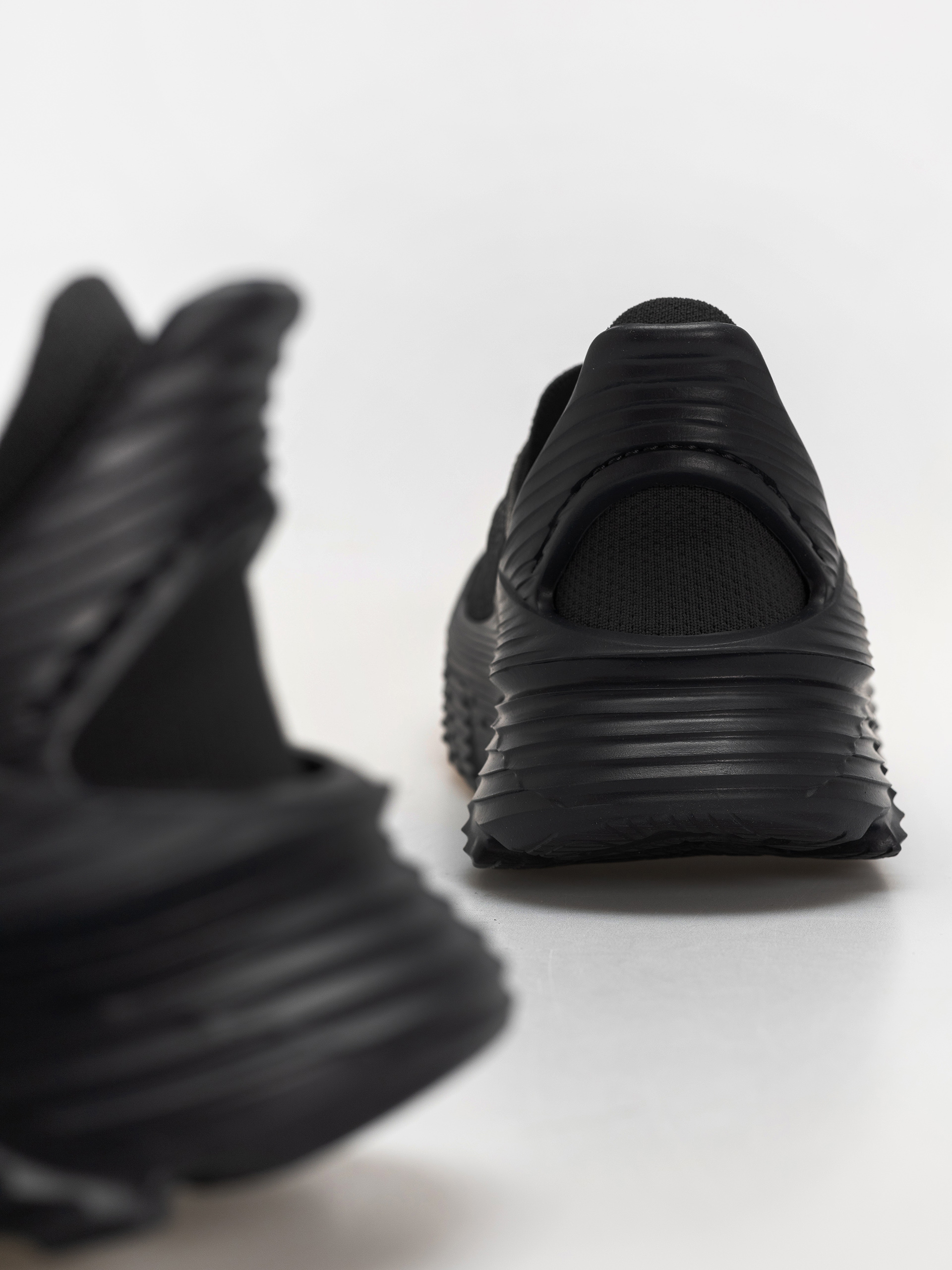 Topánky Hoka Restore TC (black/black)