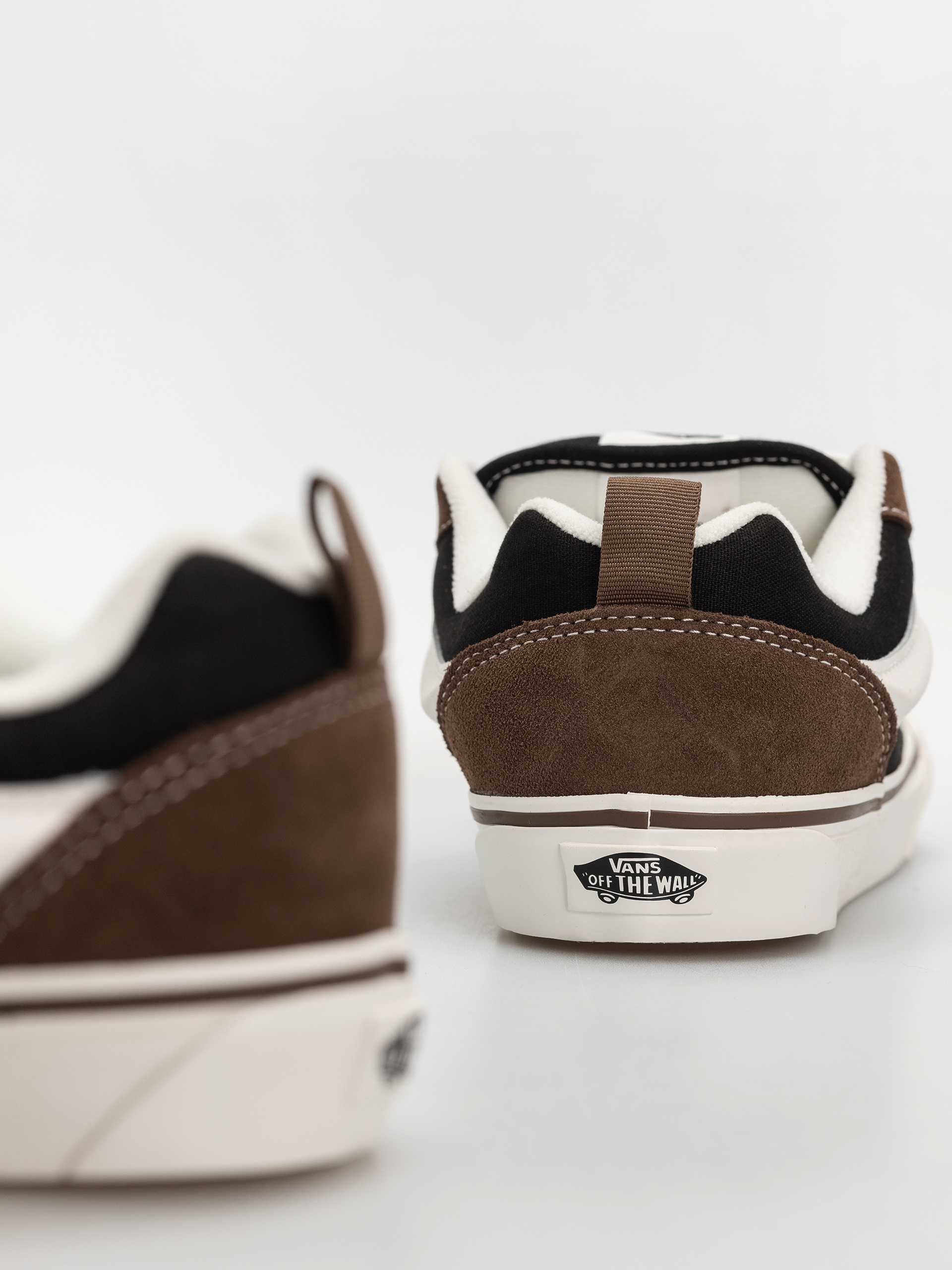 Topánky Vans Knu Skool (black/brown)
