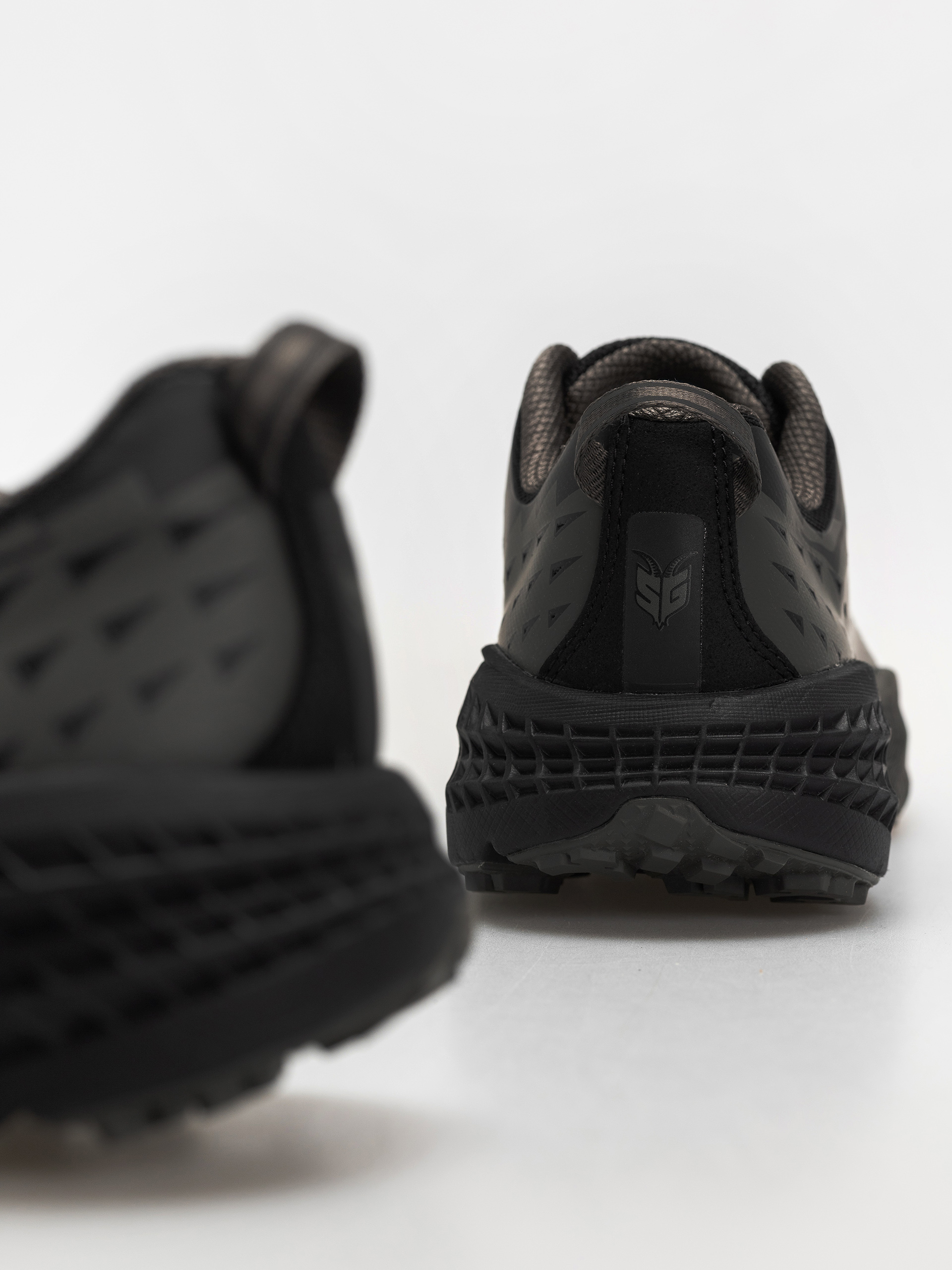 Topánky Hoka Speedgoat 2 (black/asphalt grey)