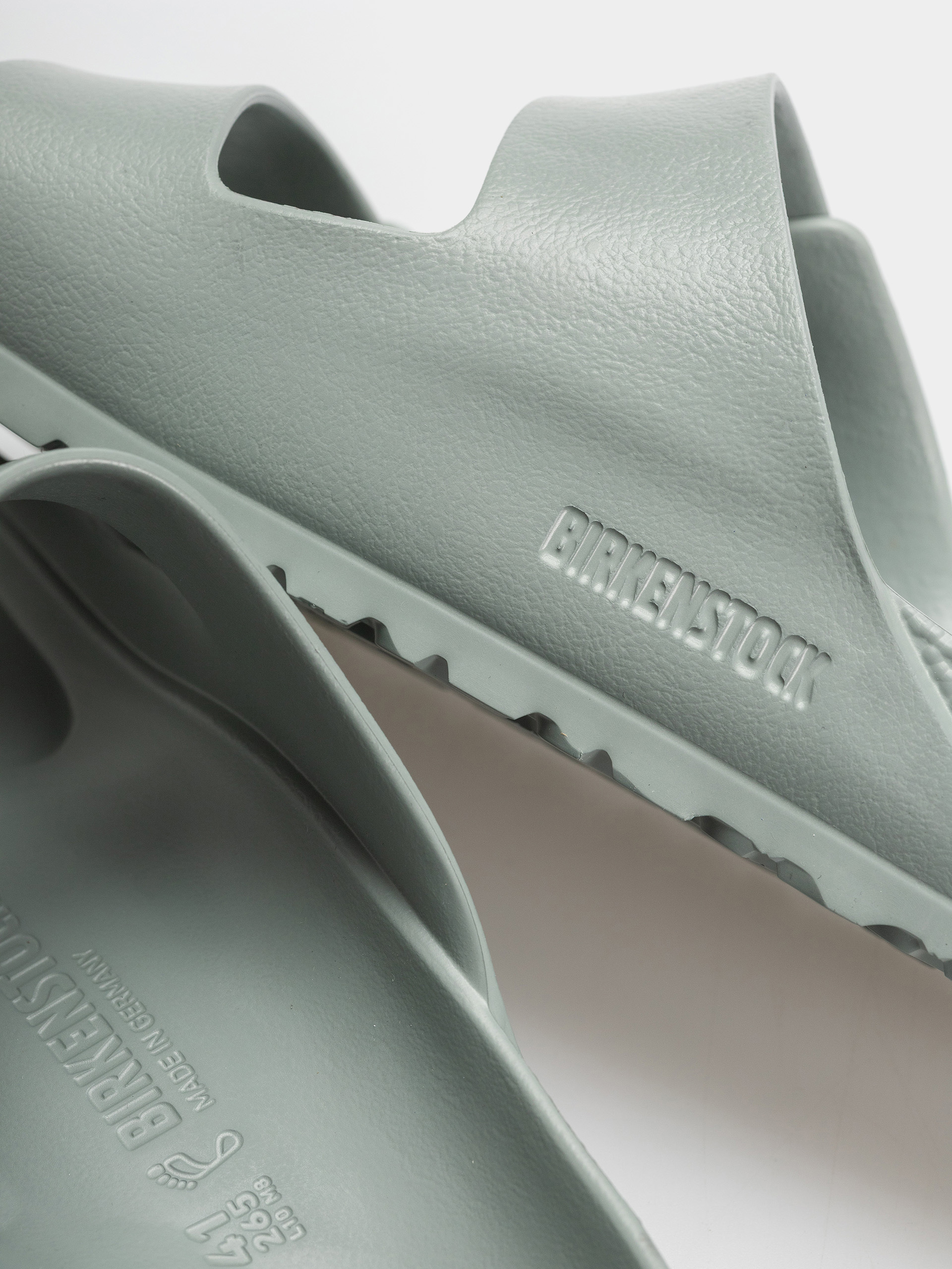Šľapky Birkenstock Arizona Essentials EVA Regular (pure sage)