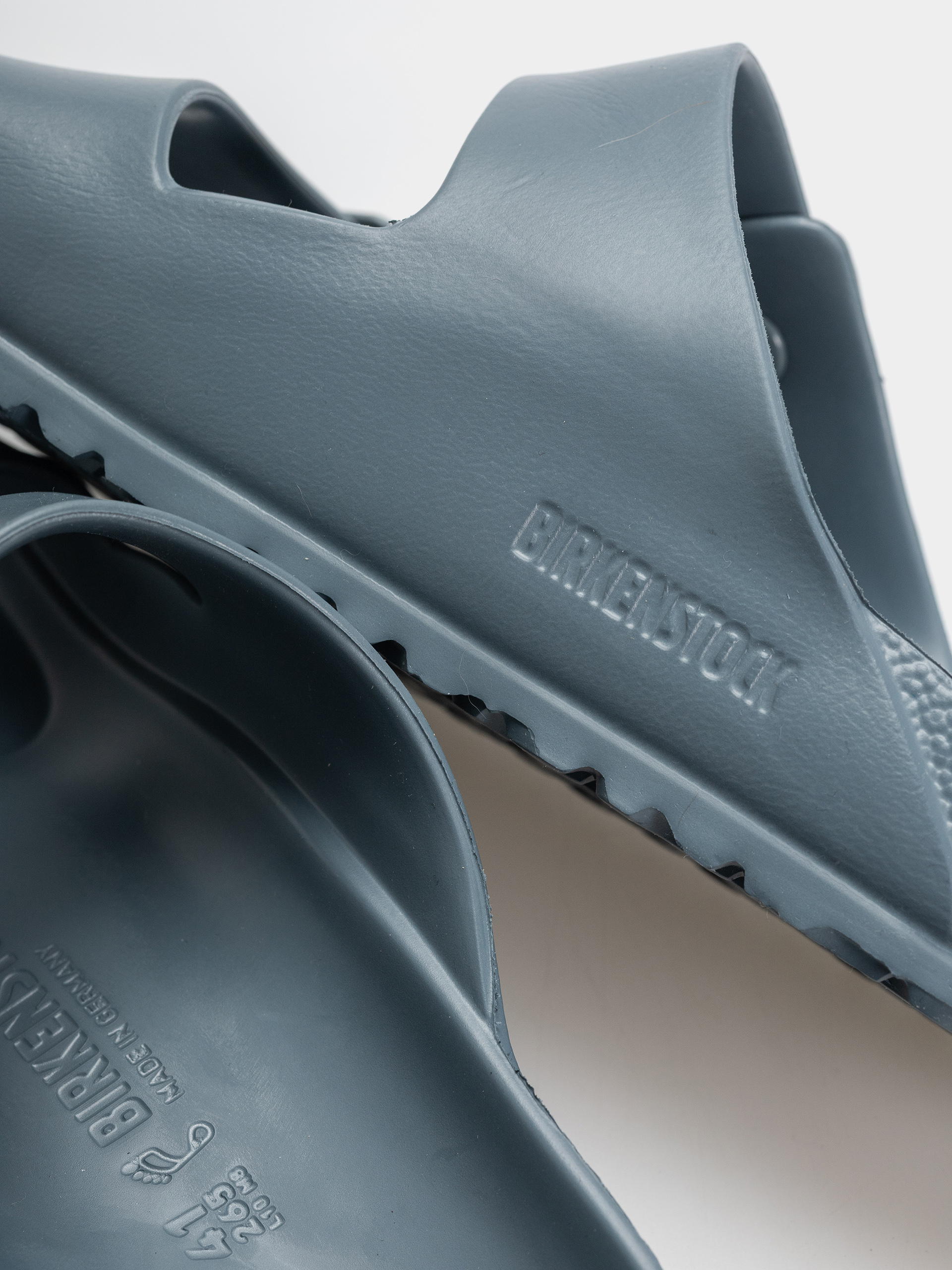 Šľapky Birkenstock Arizona Essentials EVA Regular (basalt gray)