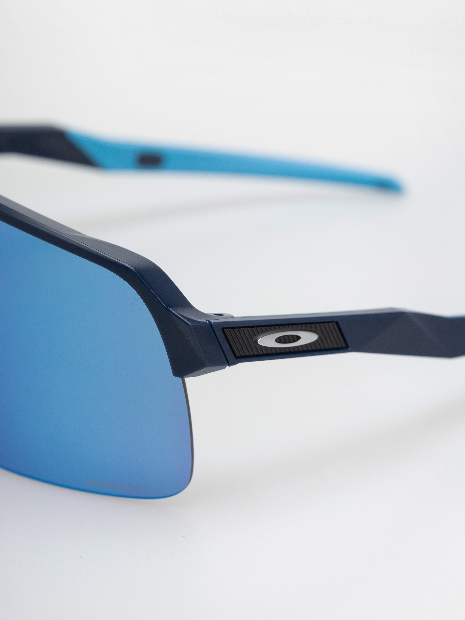 Slnečné okuliare Oakley Sutro Lite (matte navy/prizm sapphire)
