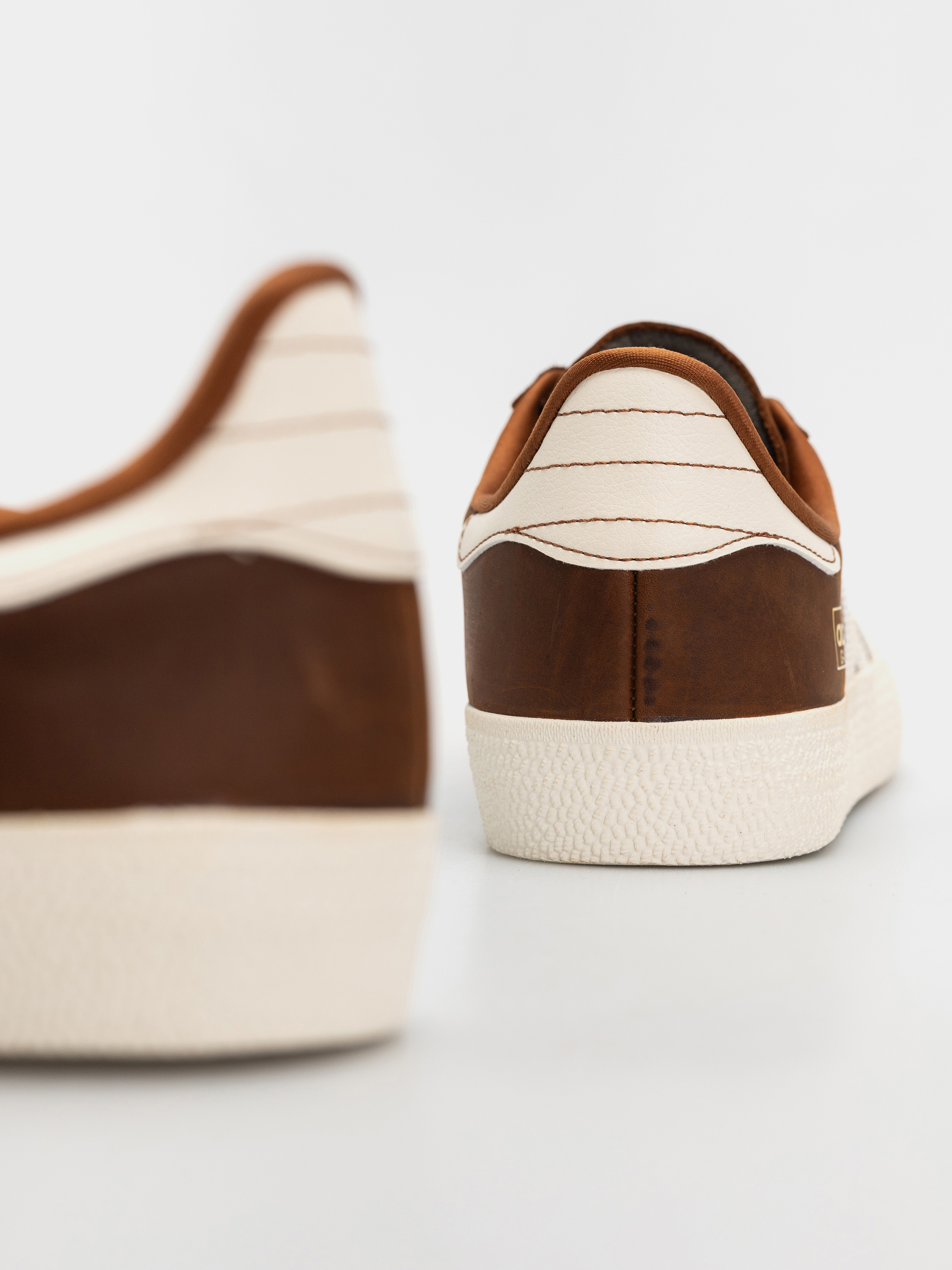 Topánky adidas Gazelle Adv (cwhite/owhite)