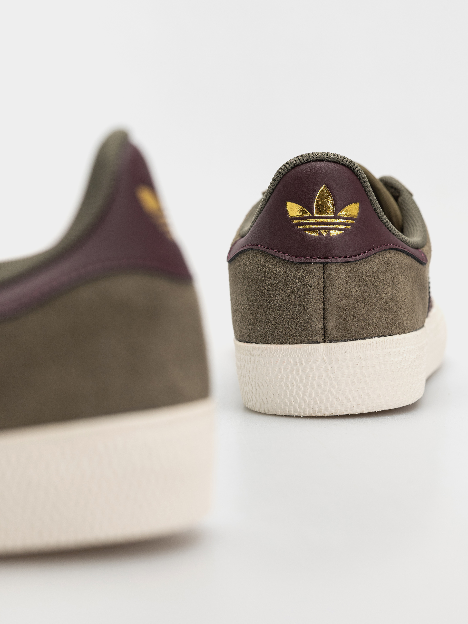 Topánky adidas Gazelle Adv (olistr/maroon/cwhite)