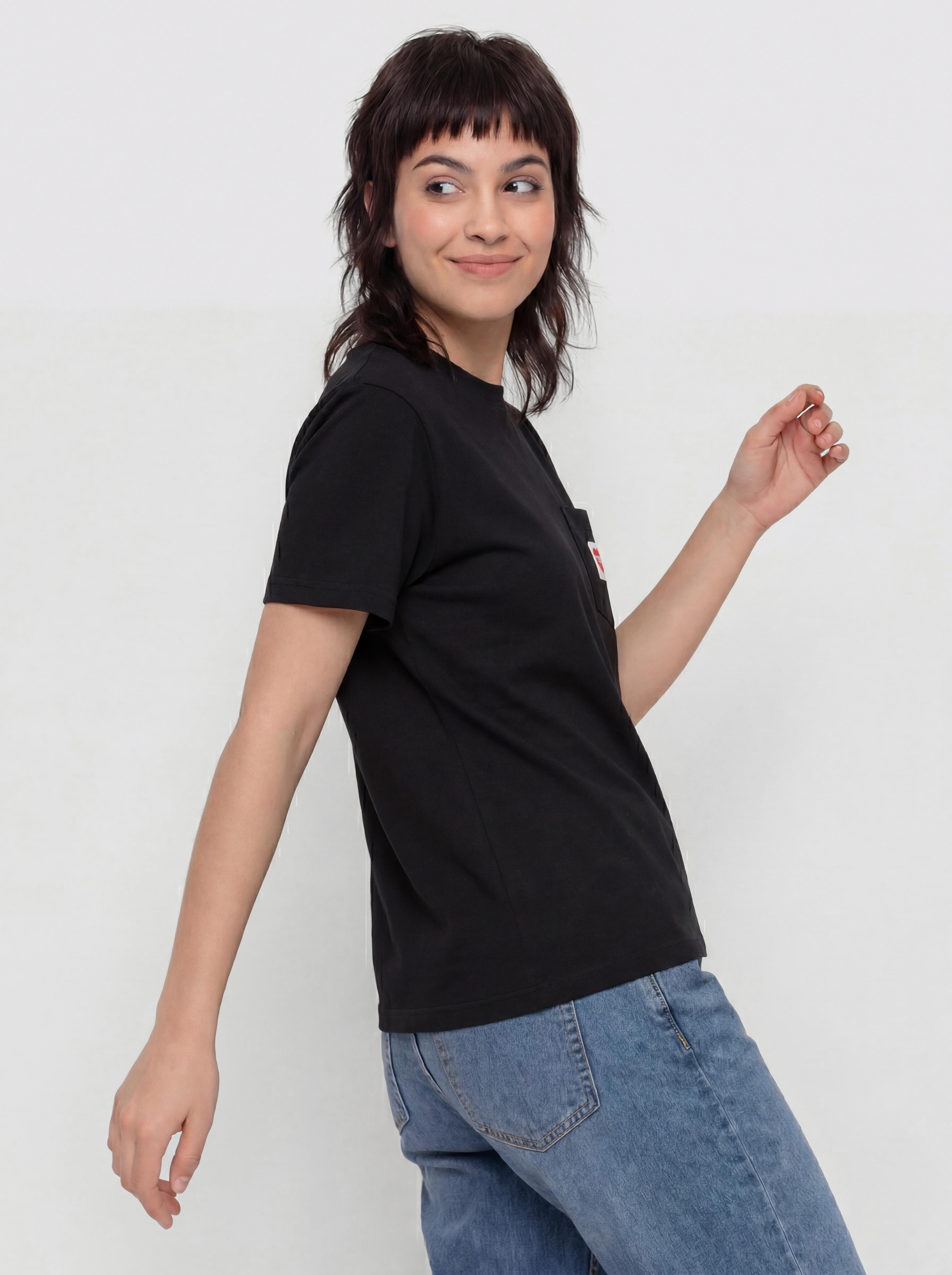 Tričko Carhartt WIP Pocket Heart Wmn (black/red)