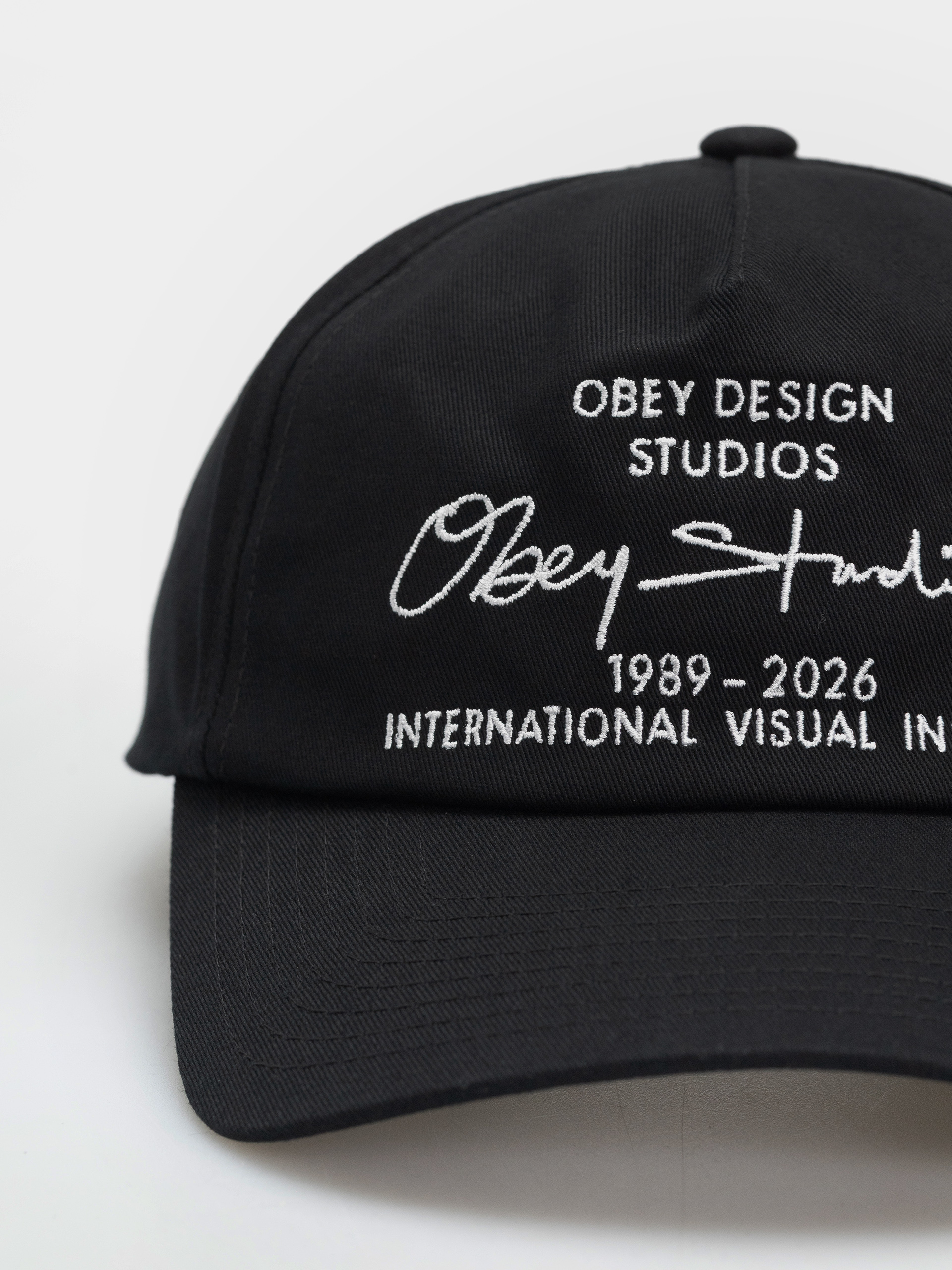 Šiltovka OBEY Design Studios 5 Panel (black)
