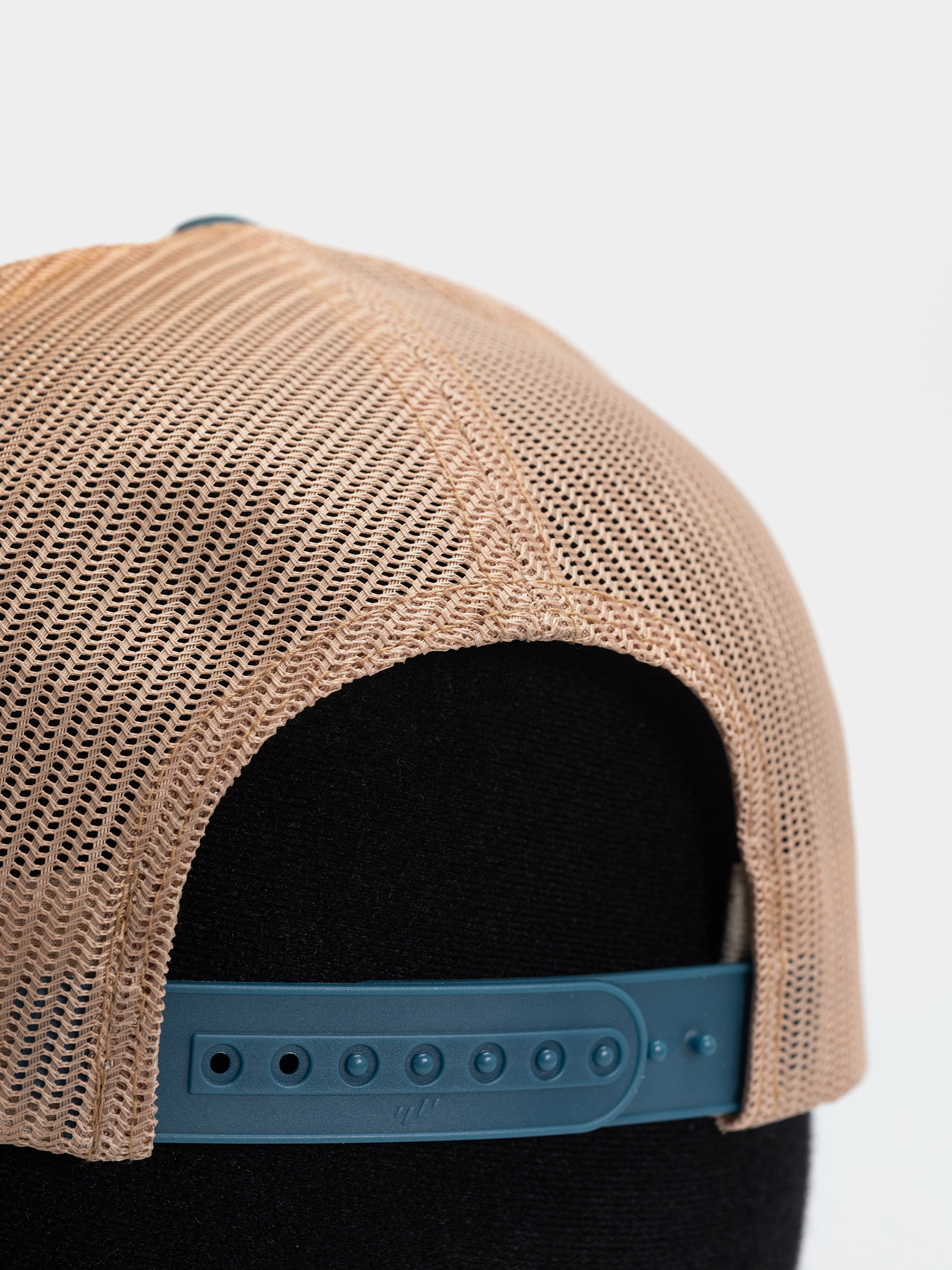 Šiltovka Columbia Mesh Snap Back (everblue/pnw bear)