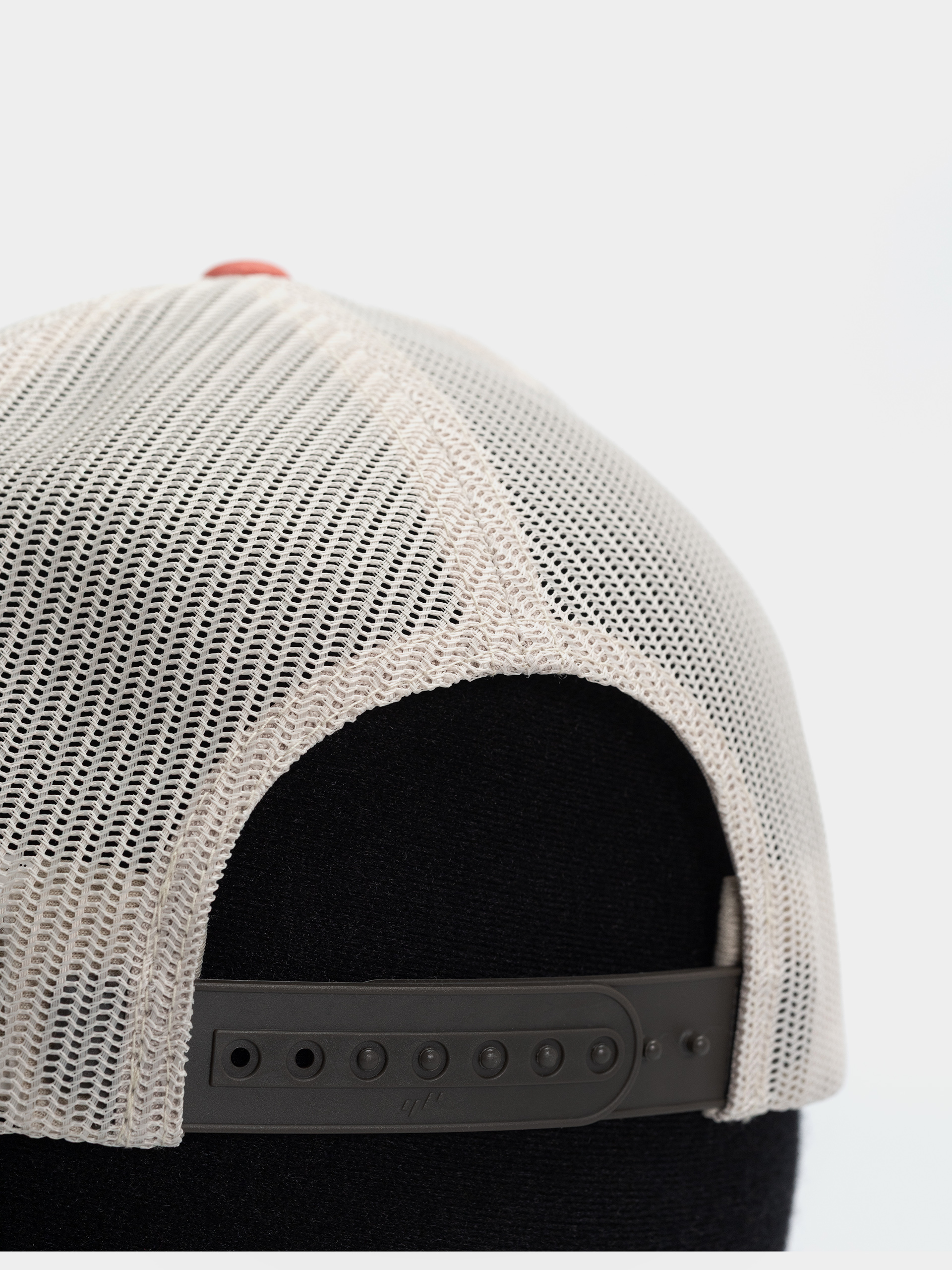 Šiltovka Columbia Mesh Snap Back (washed red/shark/dark stone/iron)