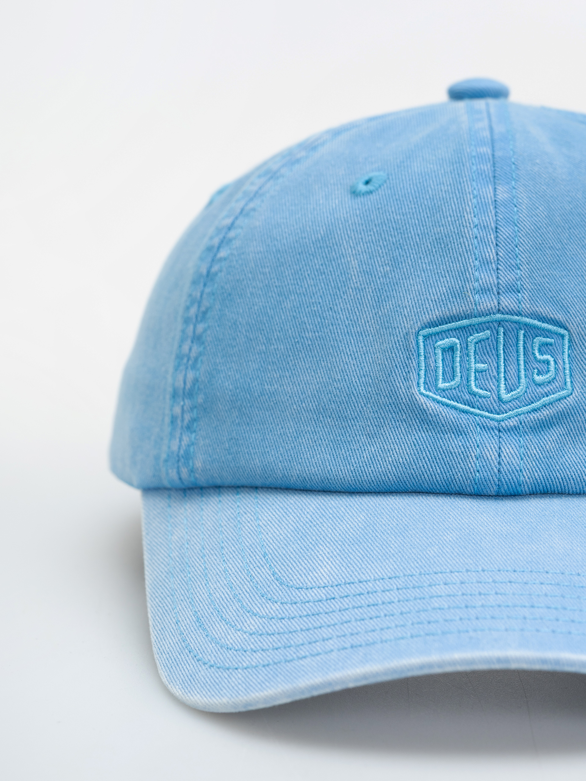 Šiltovka Deus Ex Machina Shield Garment Dyed Dad (bonnie blue)