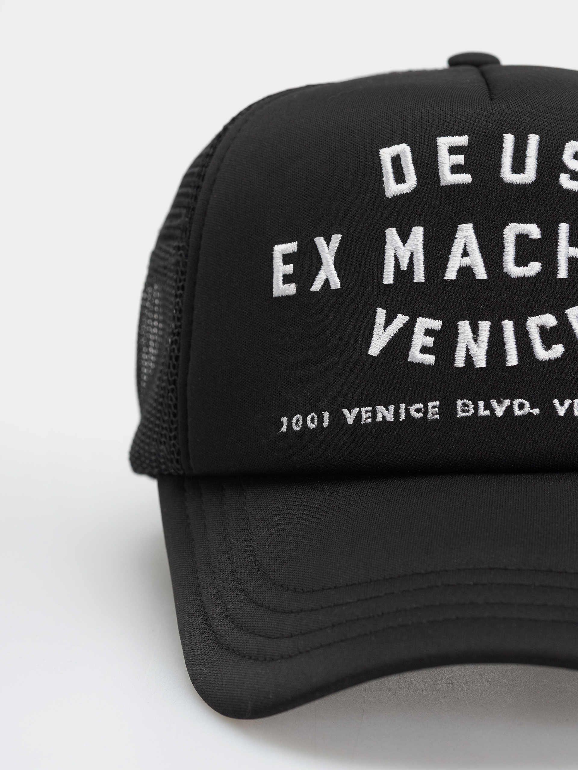 Šiltovka Deus Ex Machina Venice Address (black)