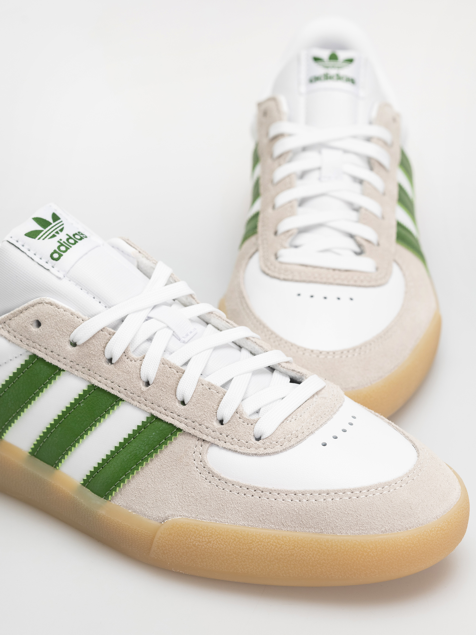 Topánky adidas Glenburn (ftwwht/cregrn/gum3)