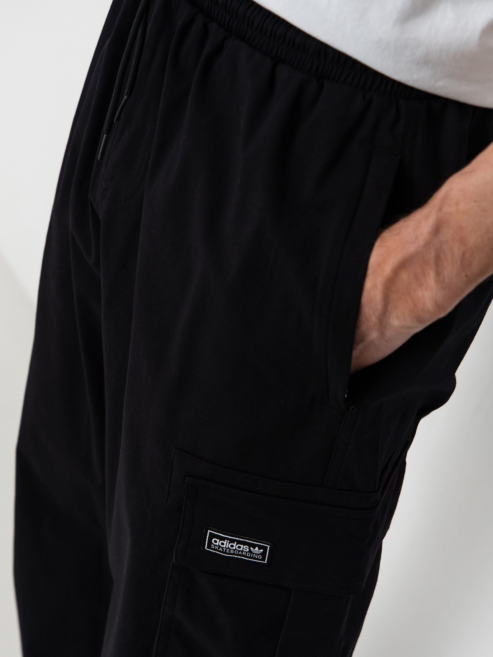Nohavice adidas Skt Cargo (black/black)