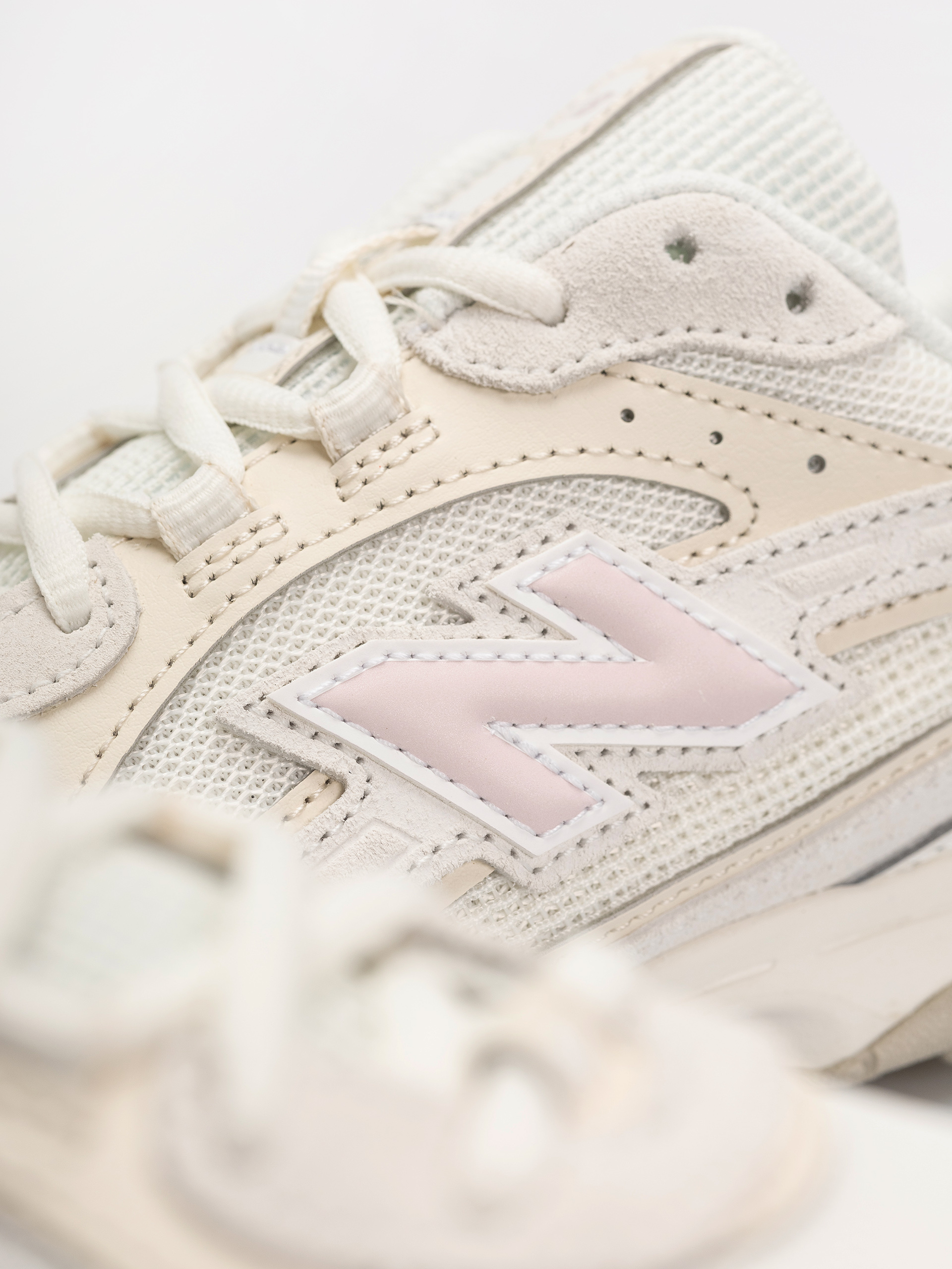 Topánky New Balance 204 (sea salt/stone pink)