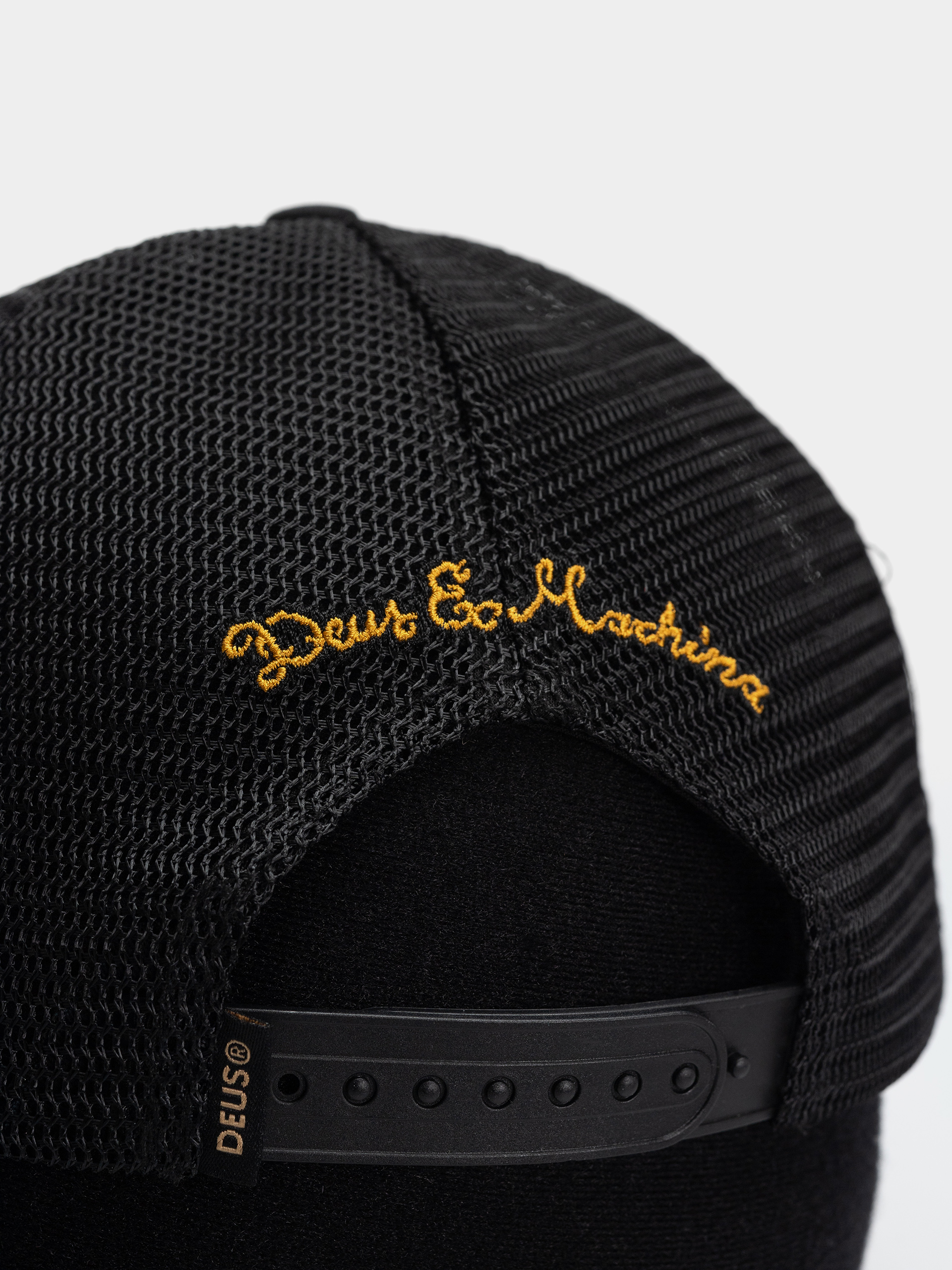 Šiltovka Deus Ex Machina Pill (black)