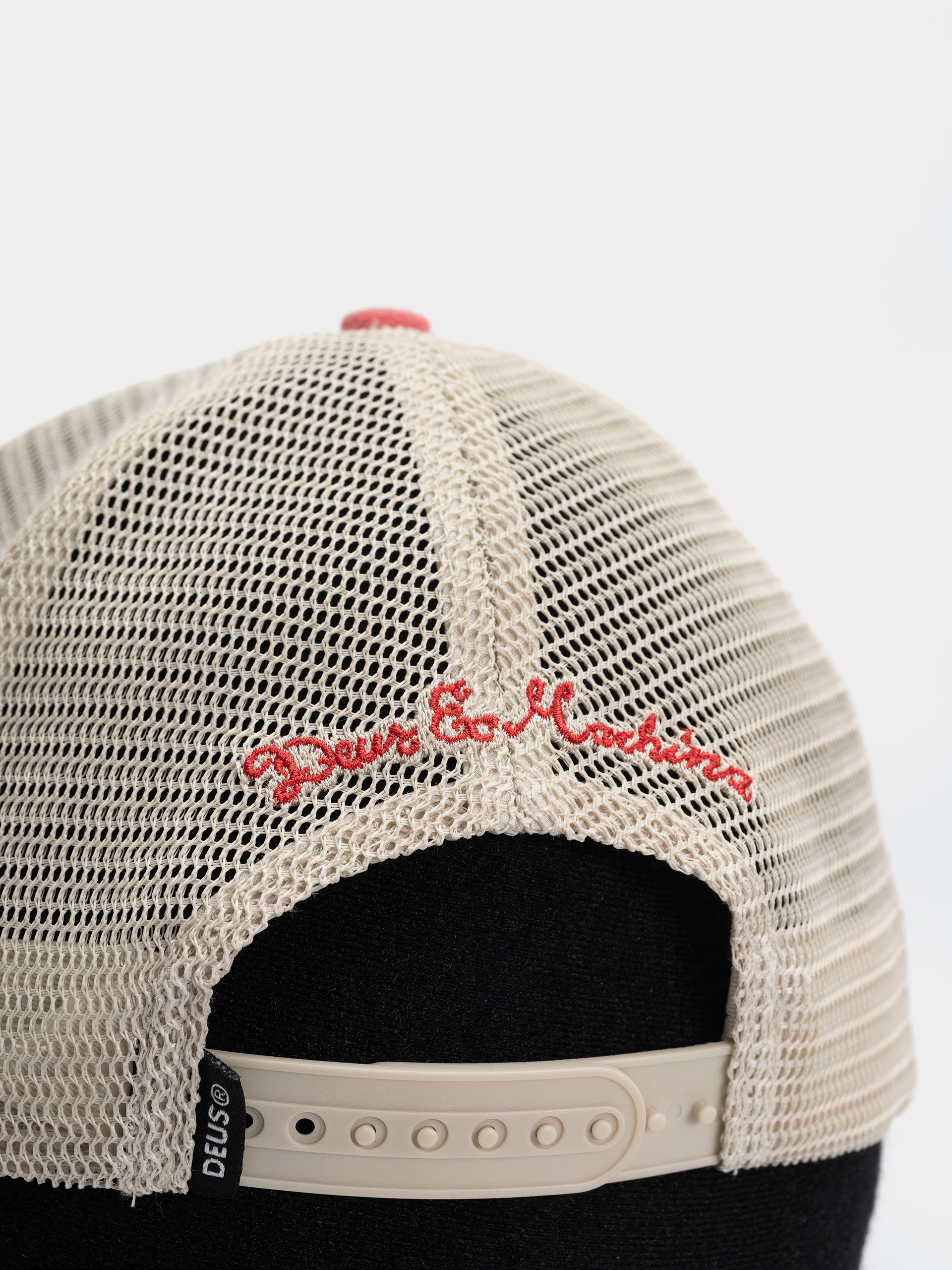 Šiltovka Deus Ex Machina Tokyo Address (melon red)