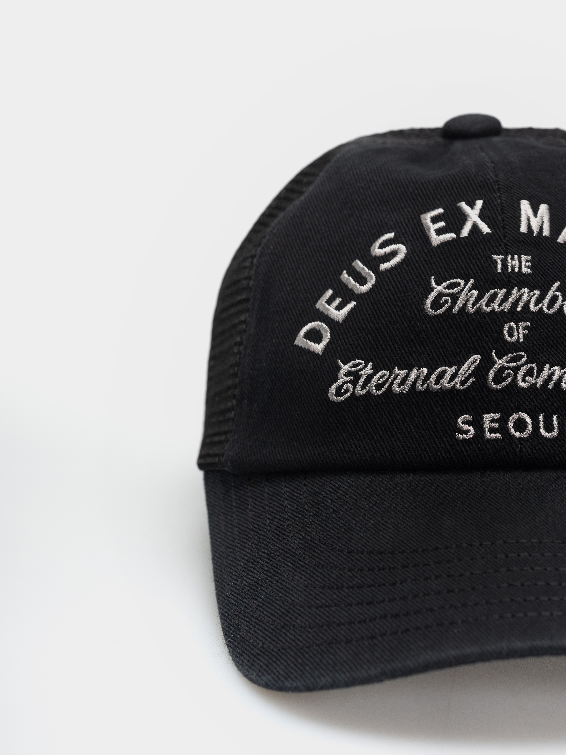 Šiltovka Deus Ex Machina Seoul Script Address (black)