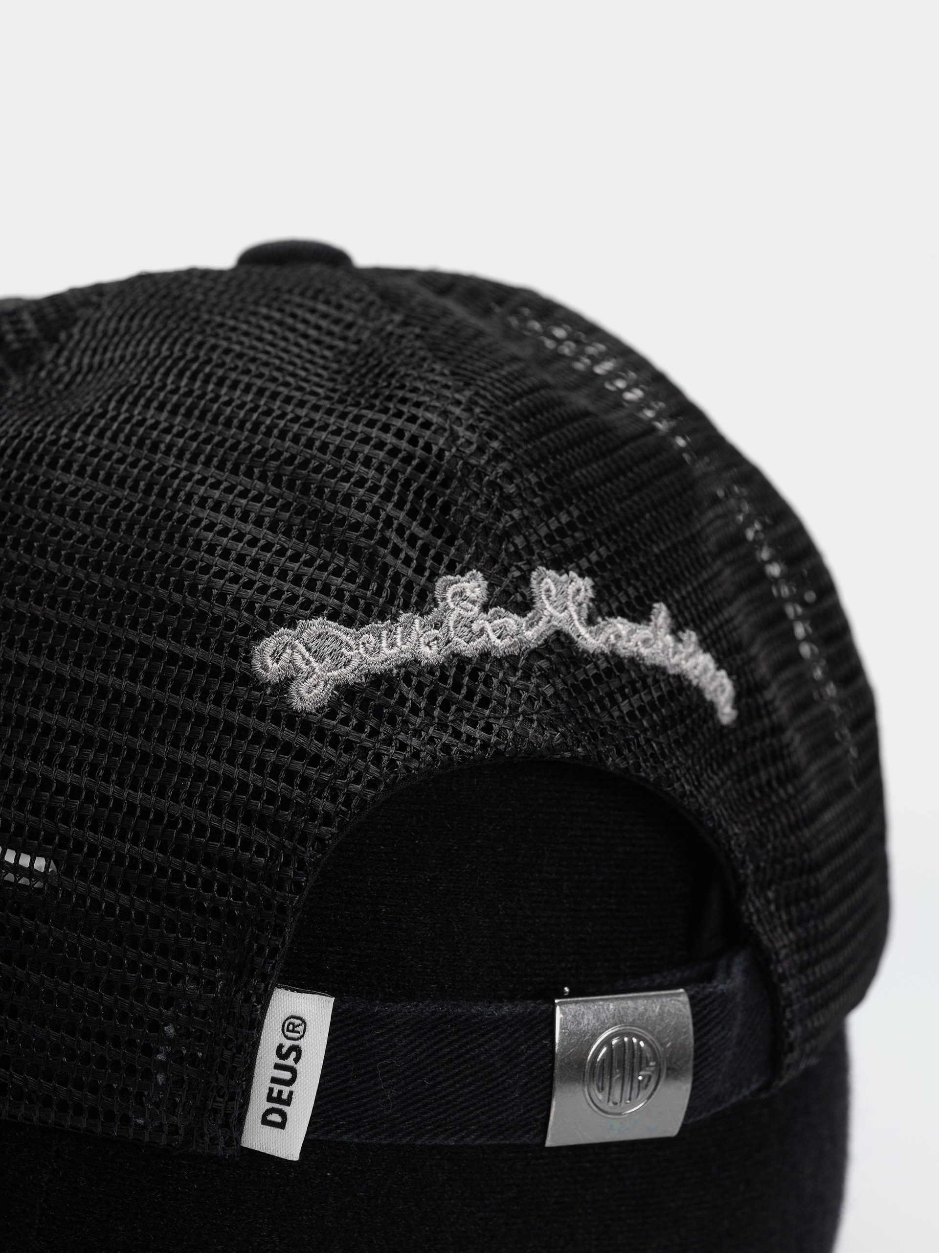 Šiltovka Deus Ex Machina Seoul Script Address (black)