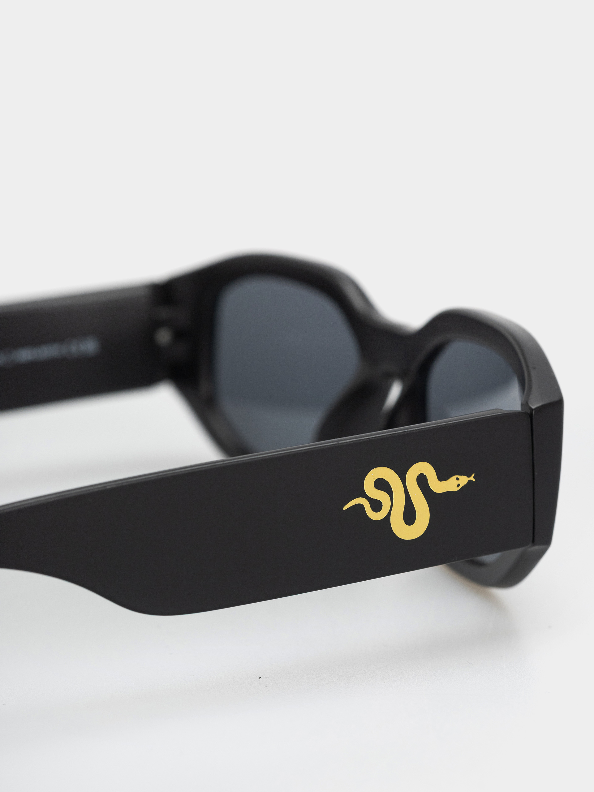Slnečné okuliare CHPO Brooklyn (matte black/black)