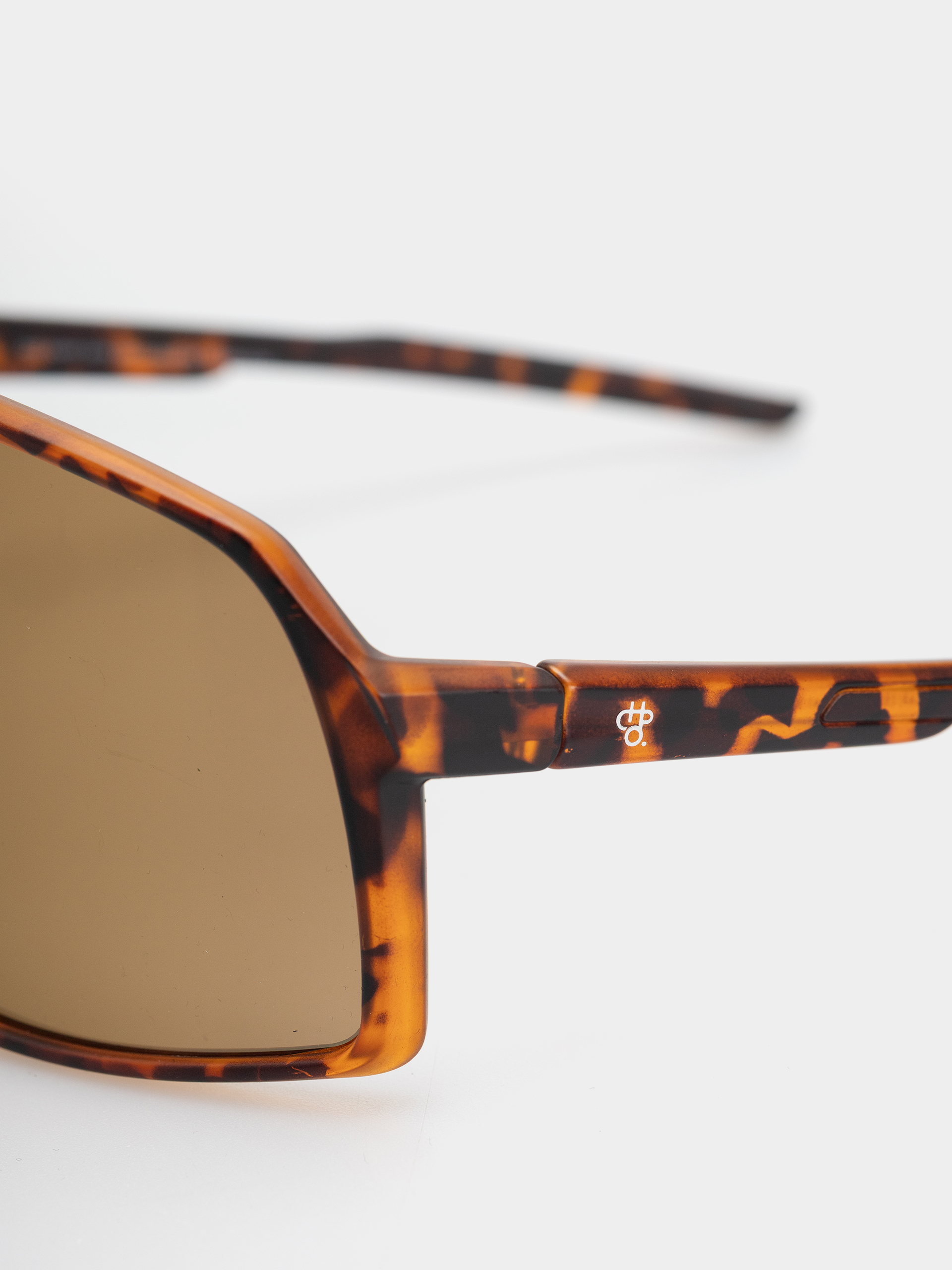 Slnečné okuliare CHPO Erica (matte turtle brown/gold mirror)