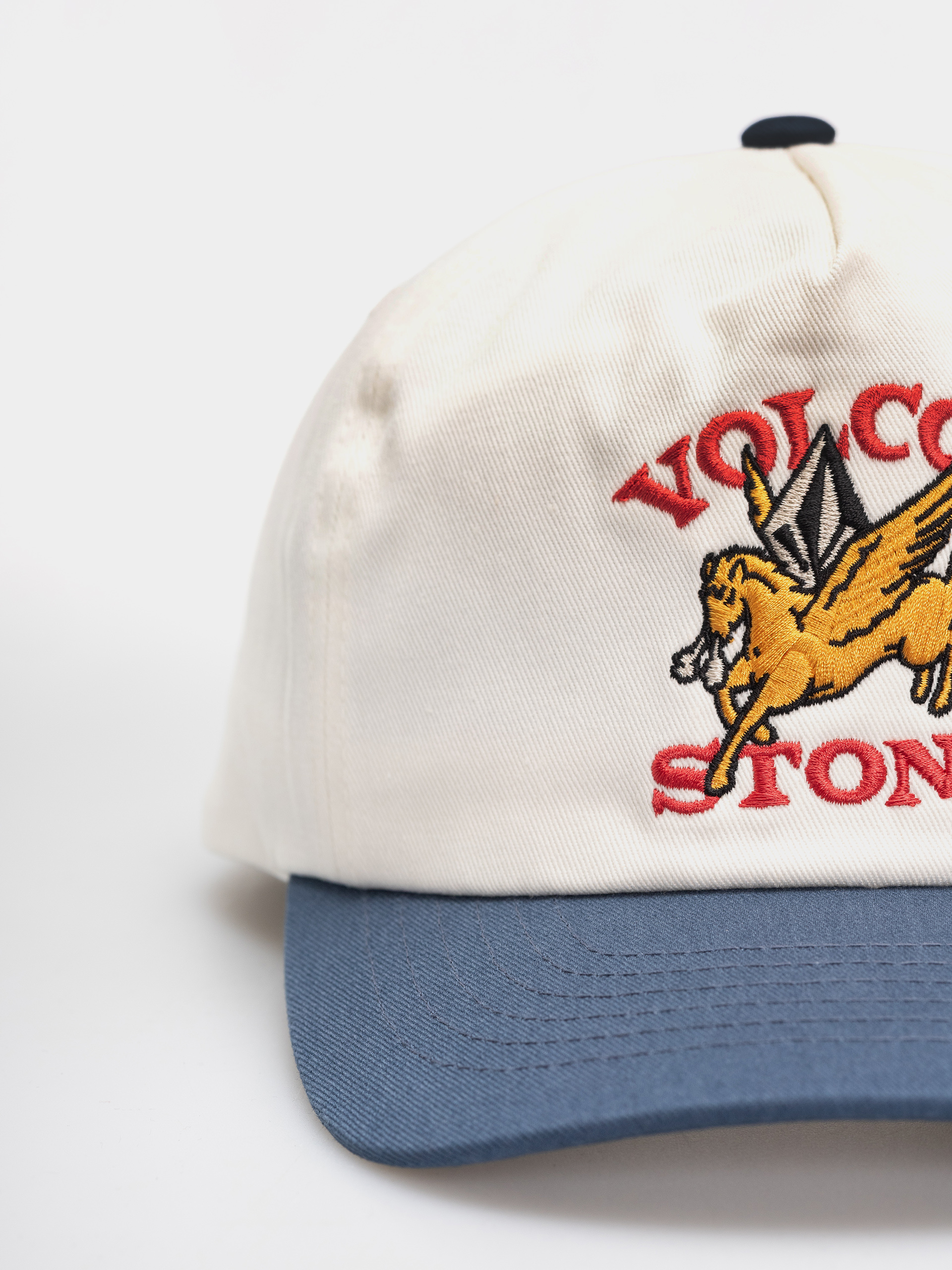 Šiltovka Volcom Petrolstone Adj (off white)