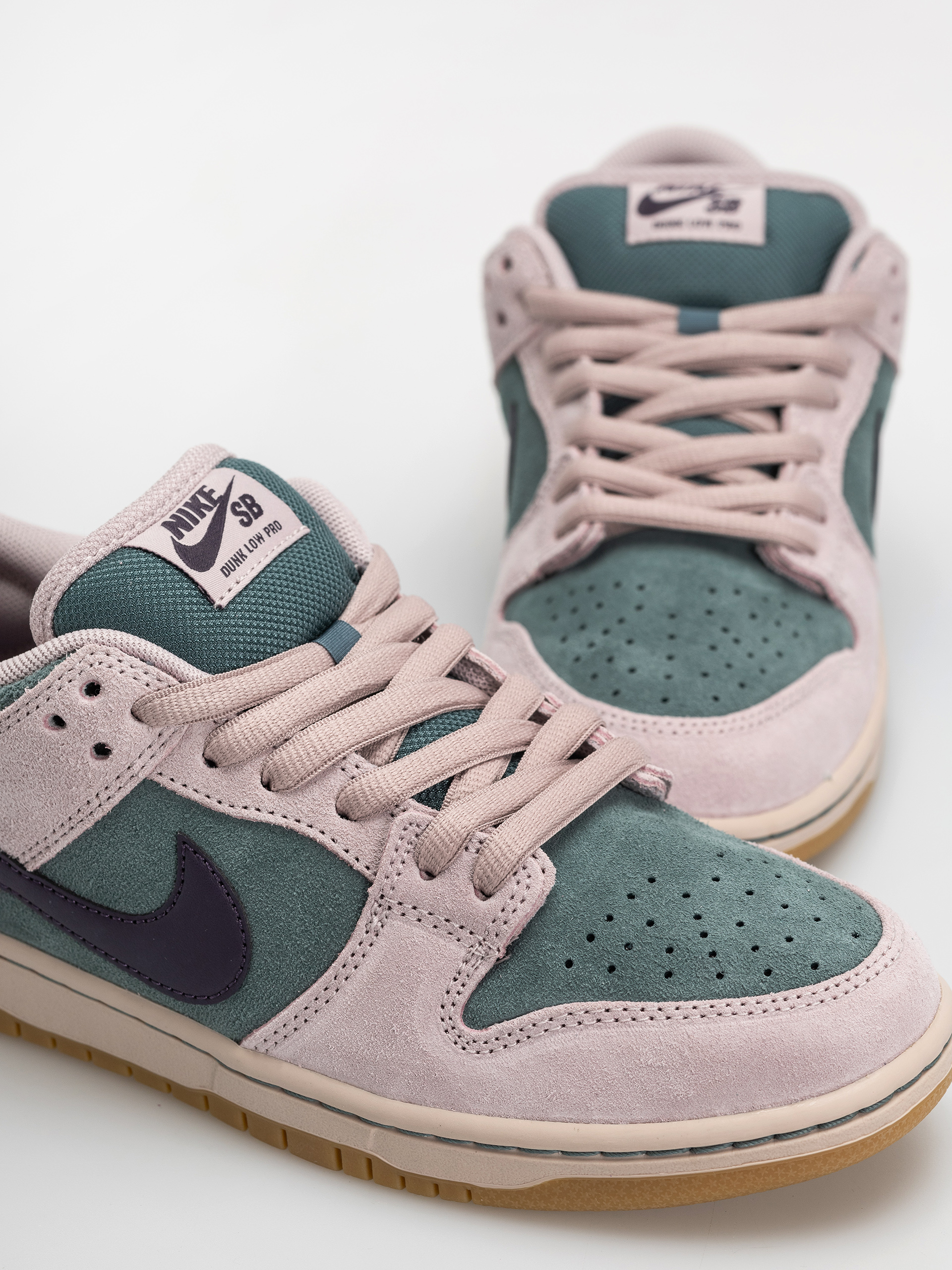 Topánky Nike SB Dunk Low Pro (mineral slate/dark raisin/particle rose)