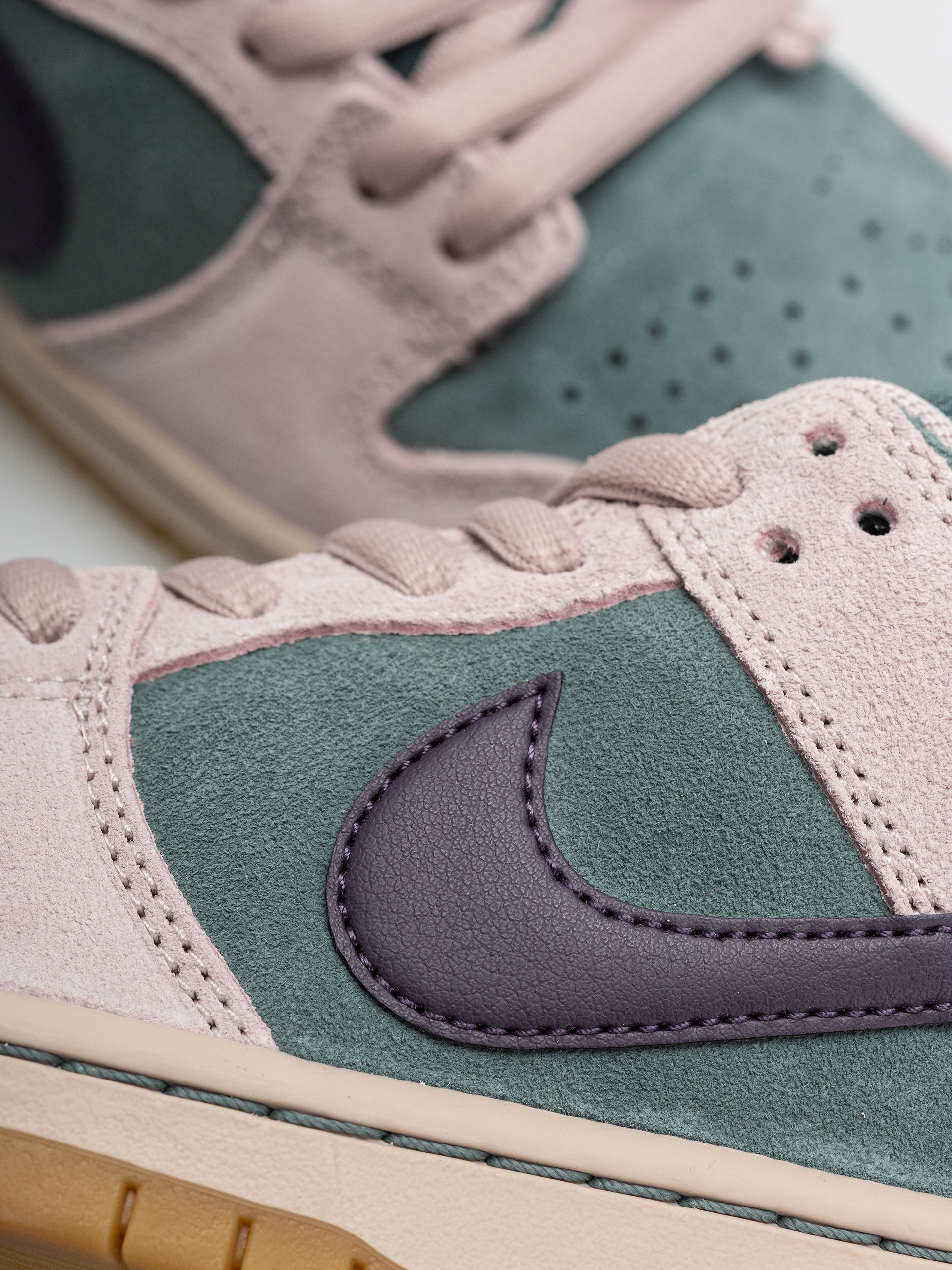 Topánky Nike SB Dunk Low Pro (mineral slate/dark raisin/particle rose)