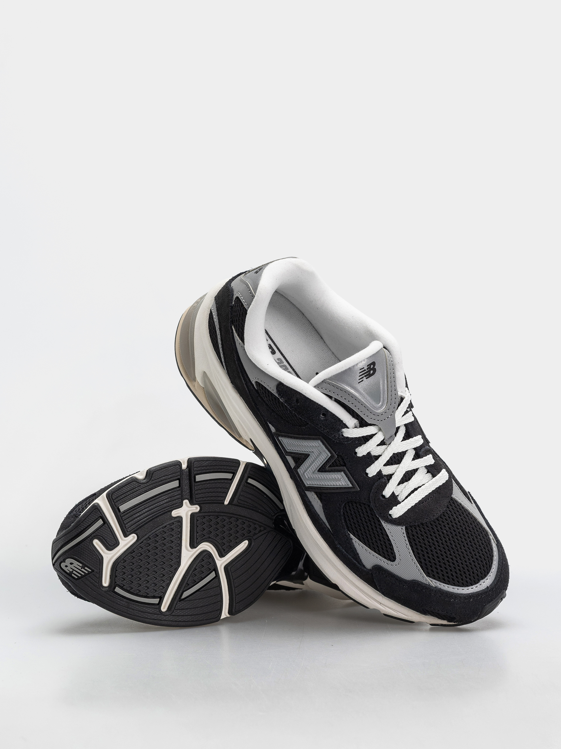 Topánky New Balance 2010 (black/shadow grey/sea salt)