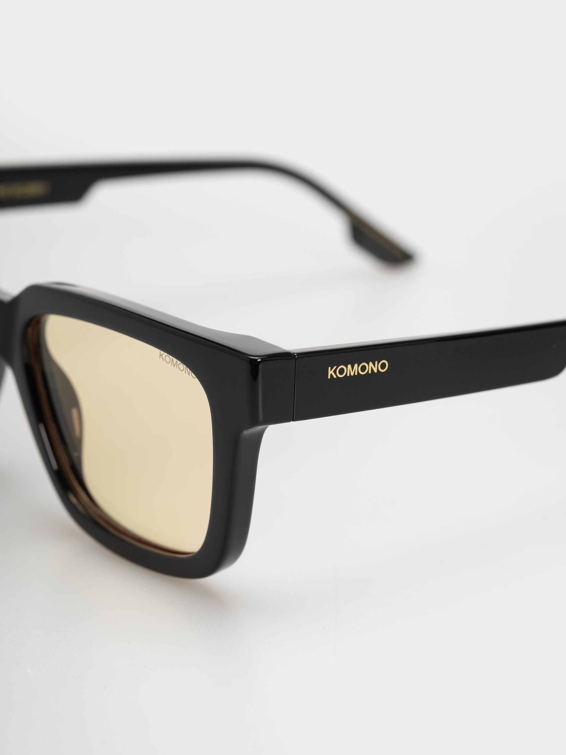 Slnečné okuliare Komono Bobby (black flare)