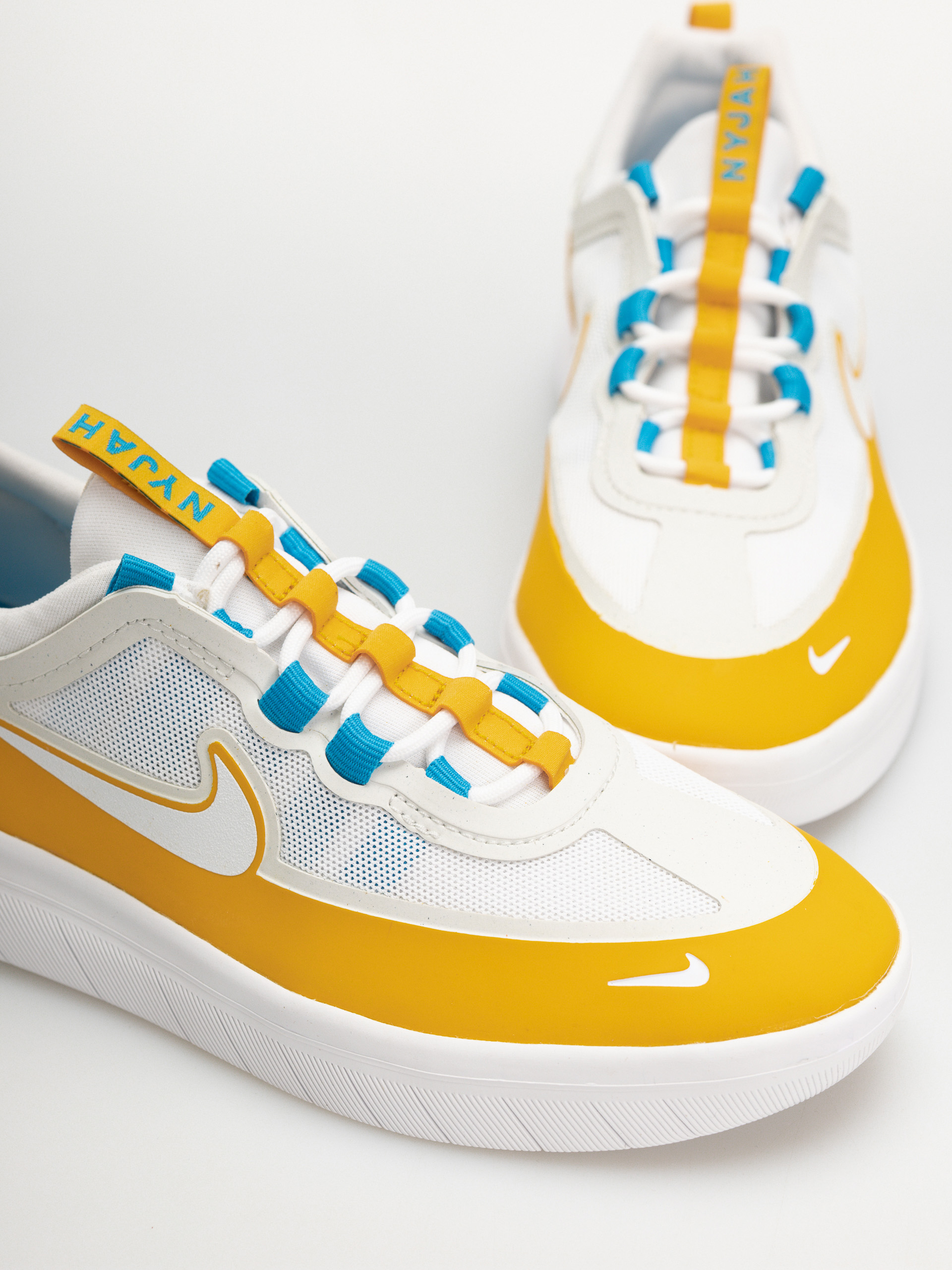 Topánky Nike SB Nyjah Free 2 (dark sulfur/white laser blue)