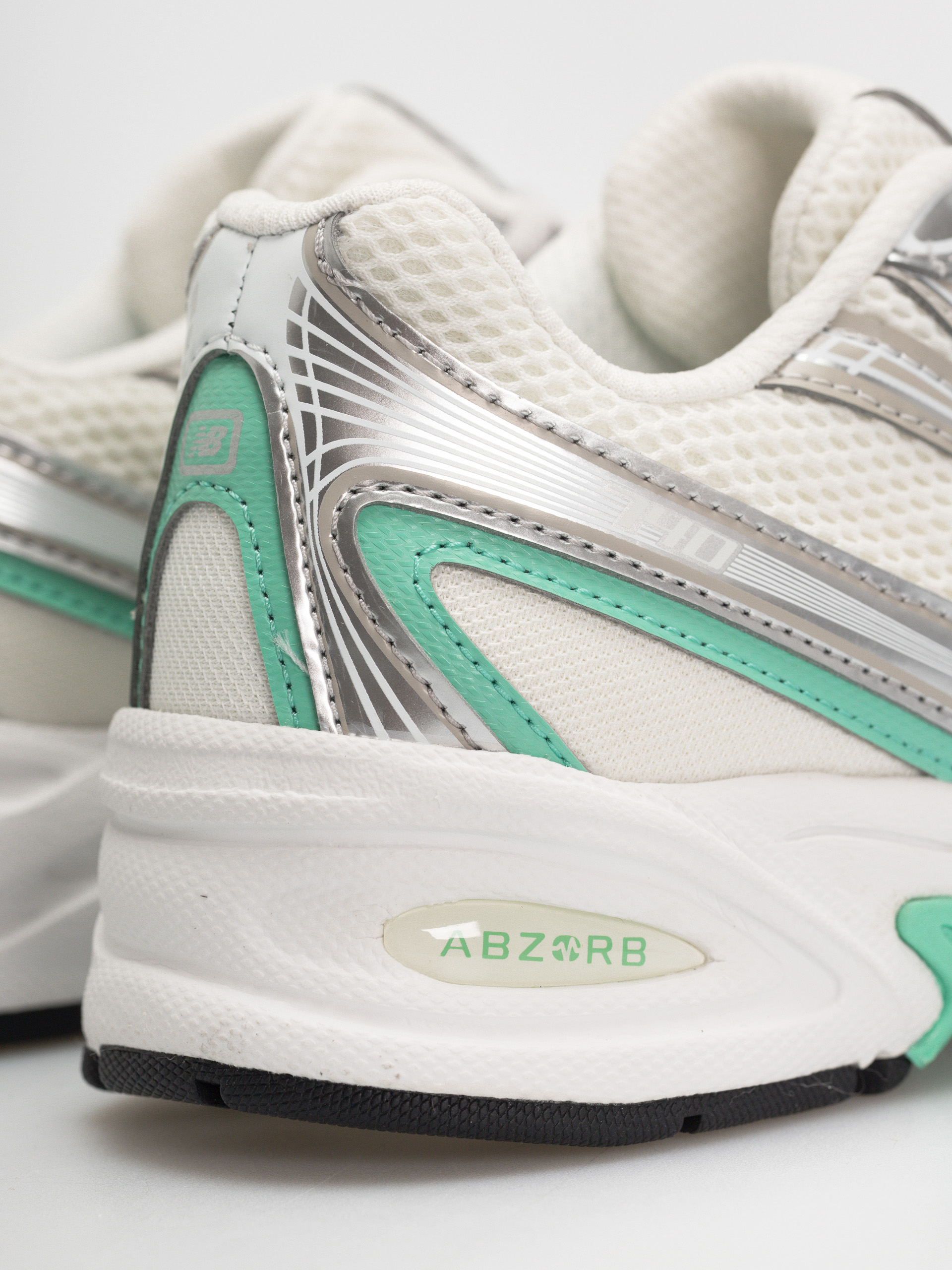 Topánky New Balance 740 JR (silver metallic/deep end)