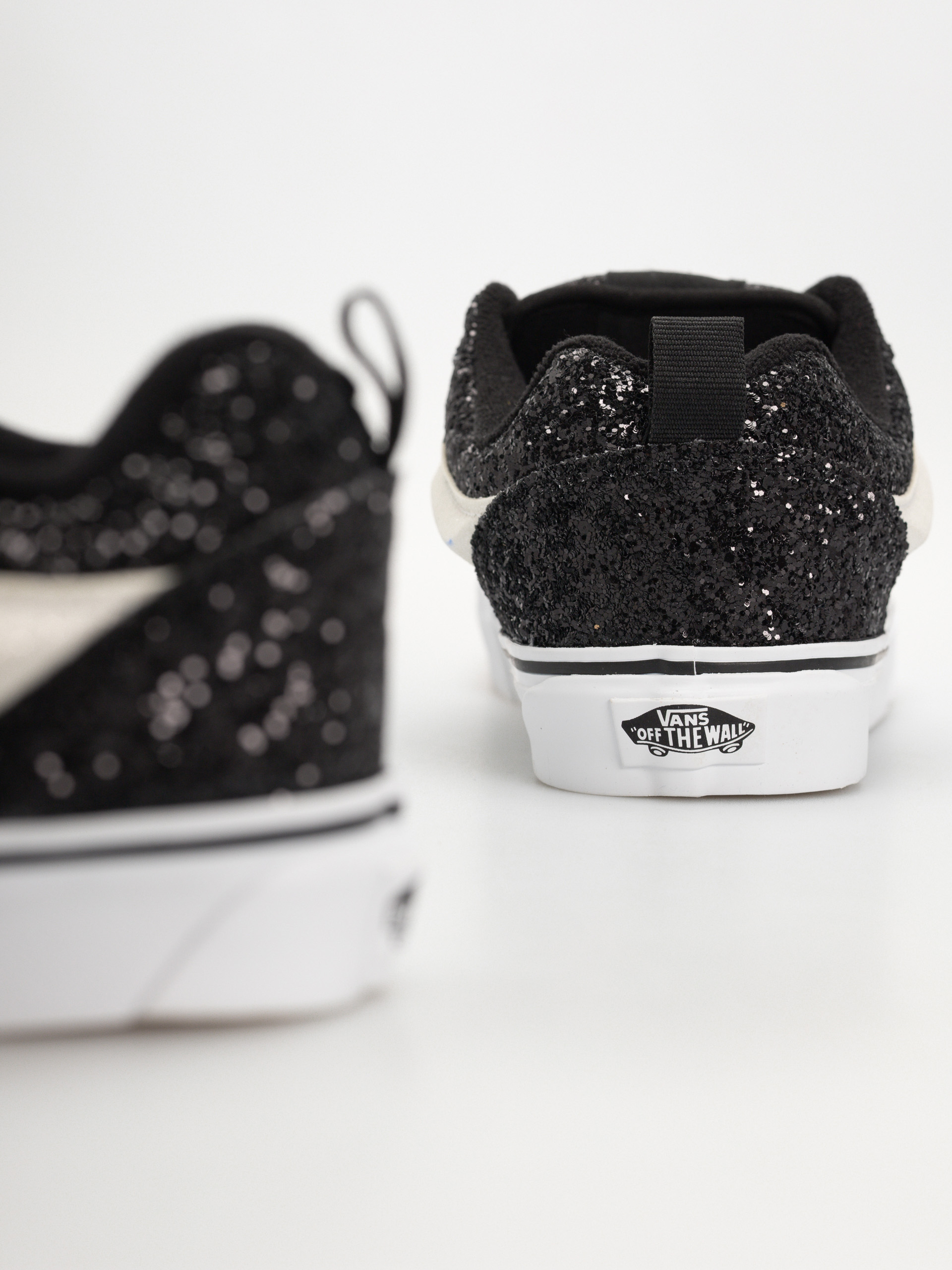 Topánky Vans Knu Skool (gltr black/white)