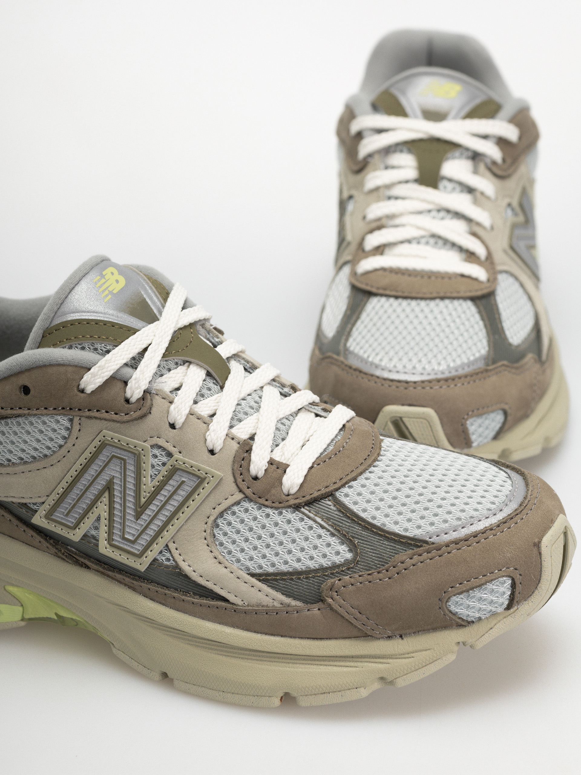 Topánky New Balance 2010 (covert green/dry lime/lone star grey)