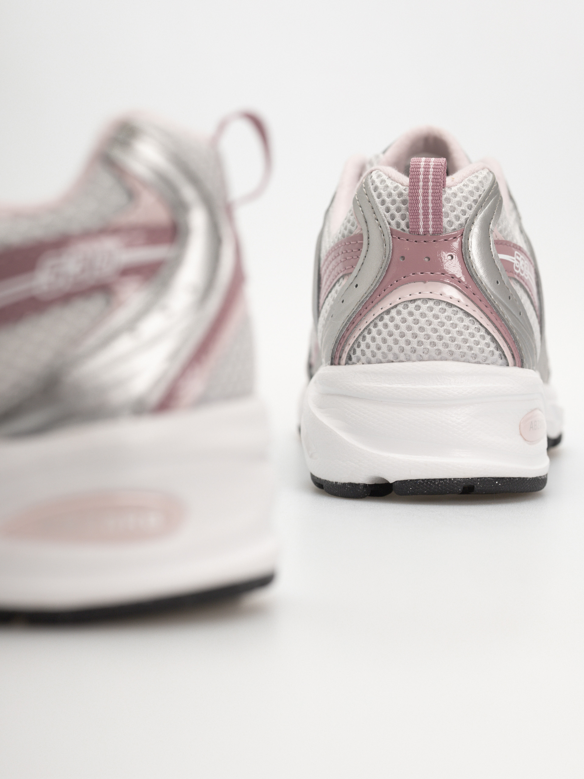 Topánky New Balance 530 (silver metallic/rosewood)