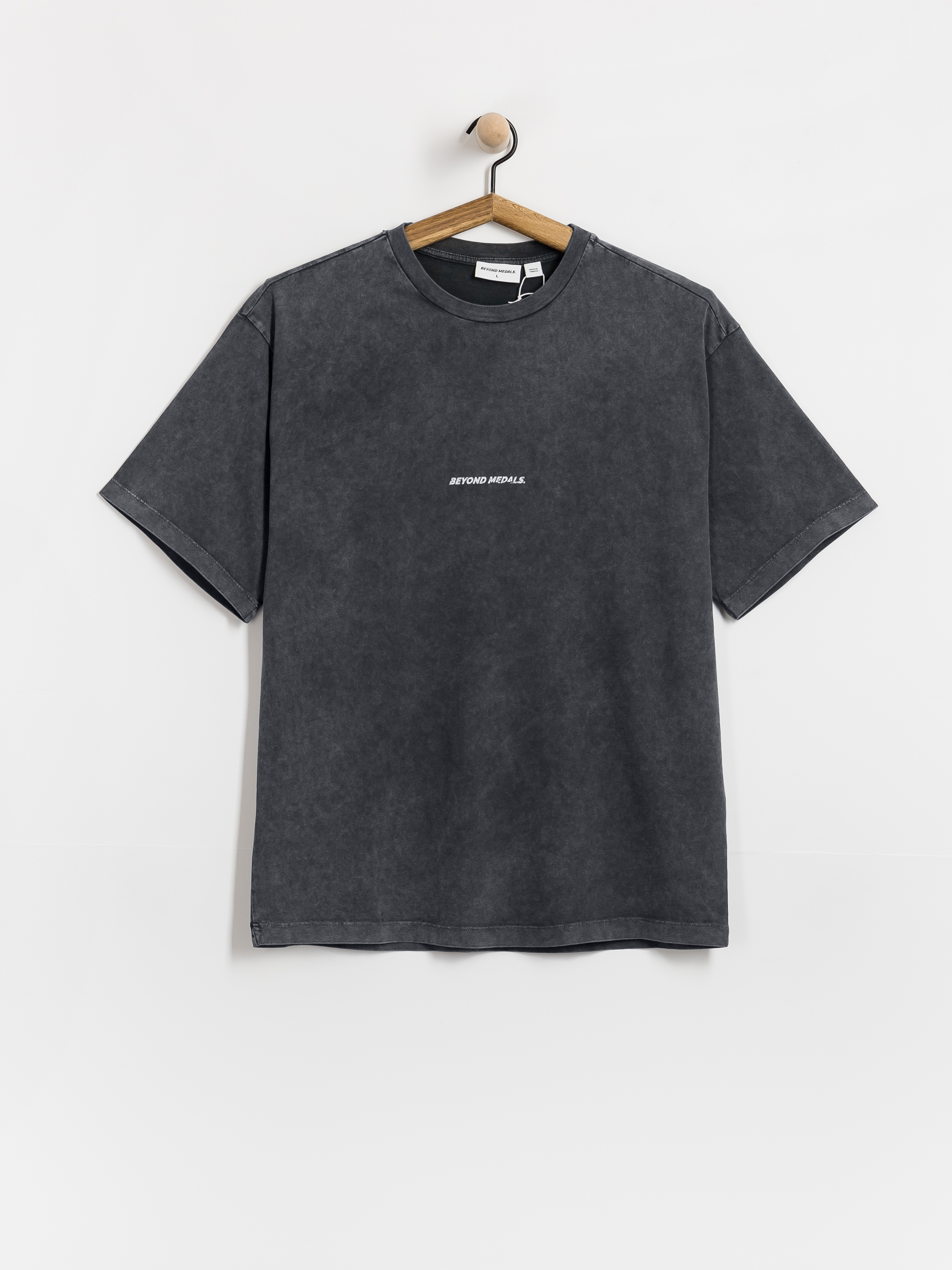 Tričko Beyond Medals Distressed Logo