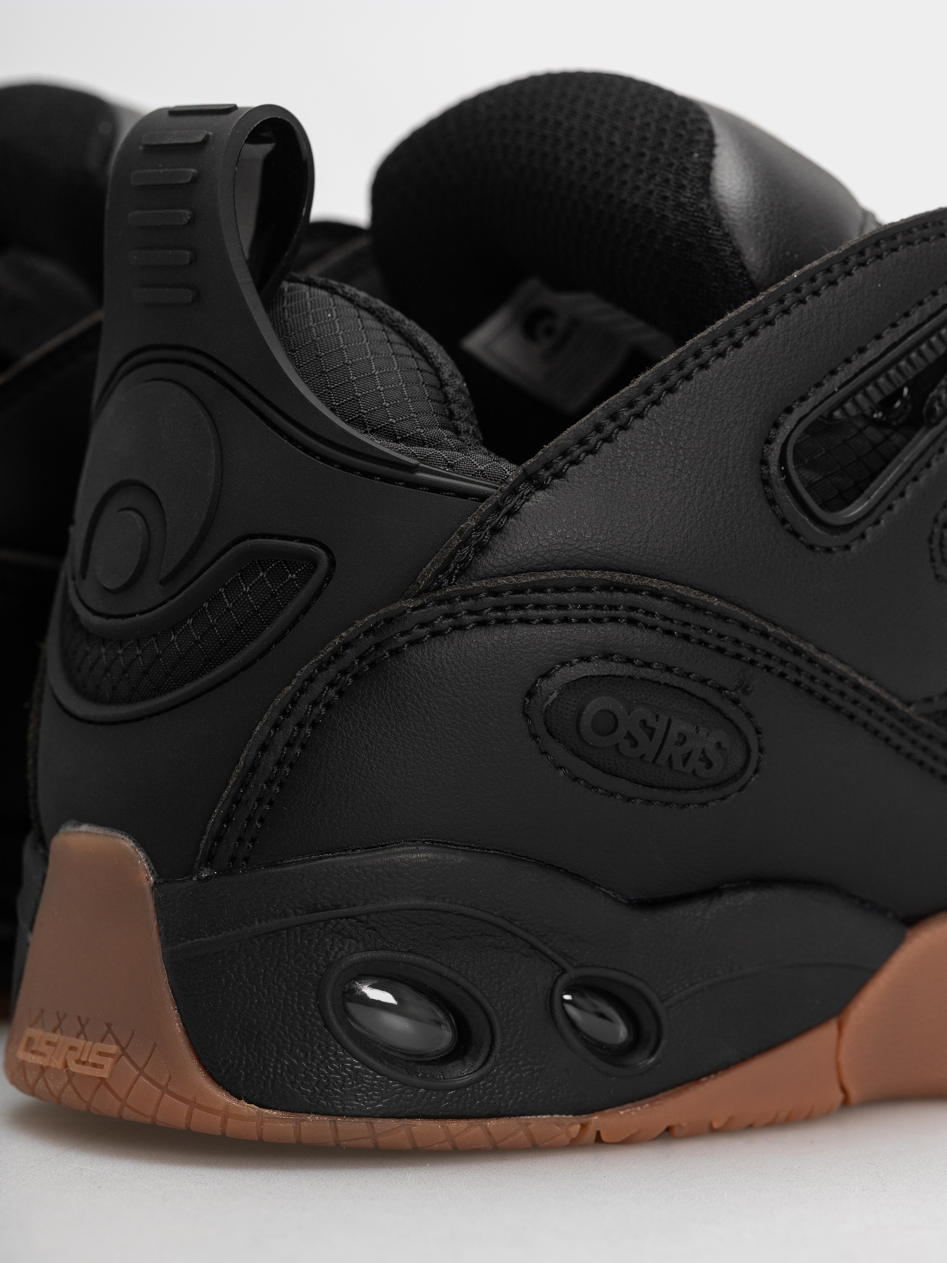 Topánky Osiris D3 E (black/black/gum)