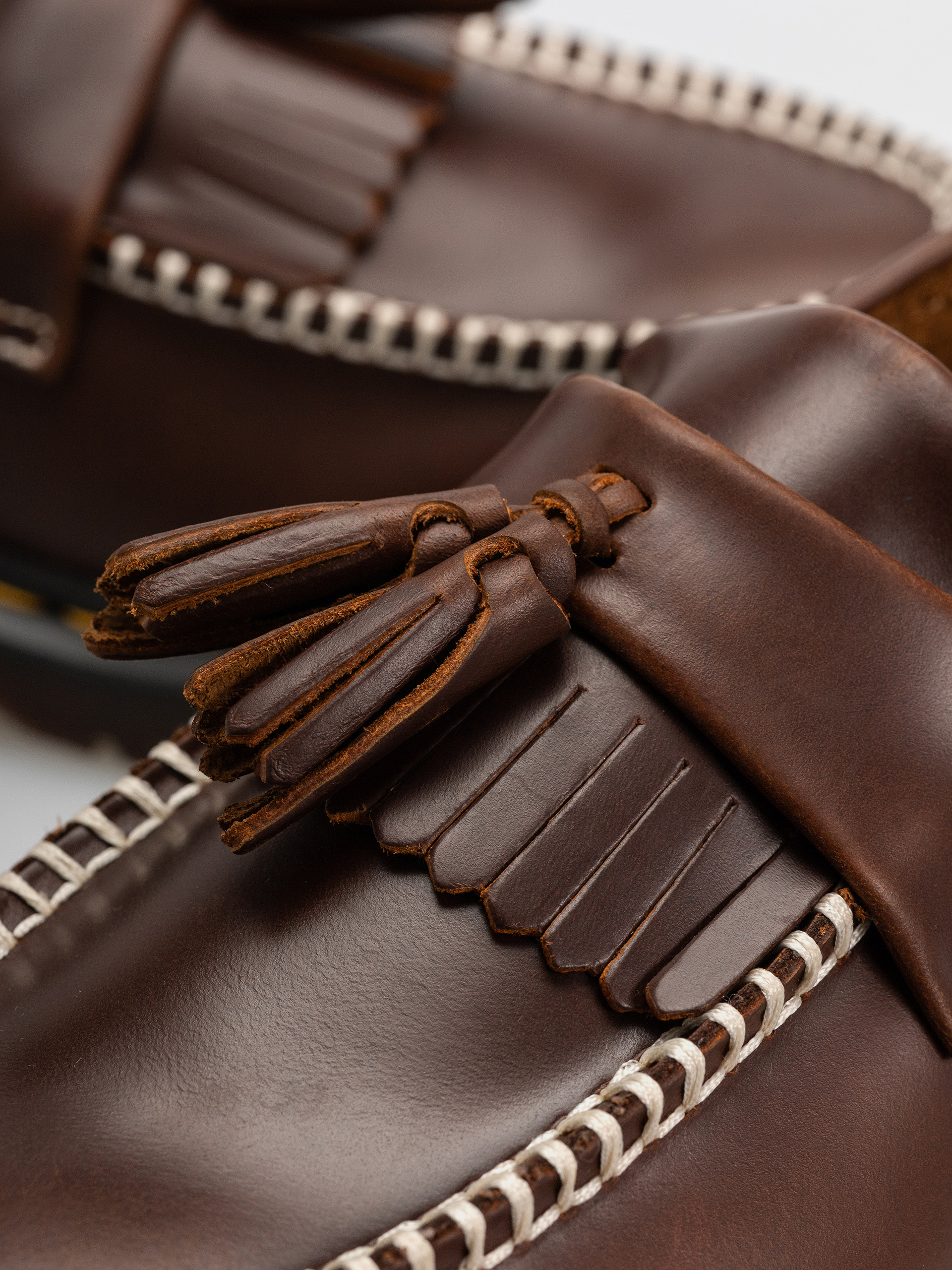 Topánky Dr. Martens Adrian Ben Tassel Loafer (butterscotch orleans)