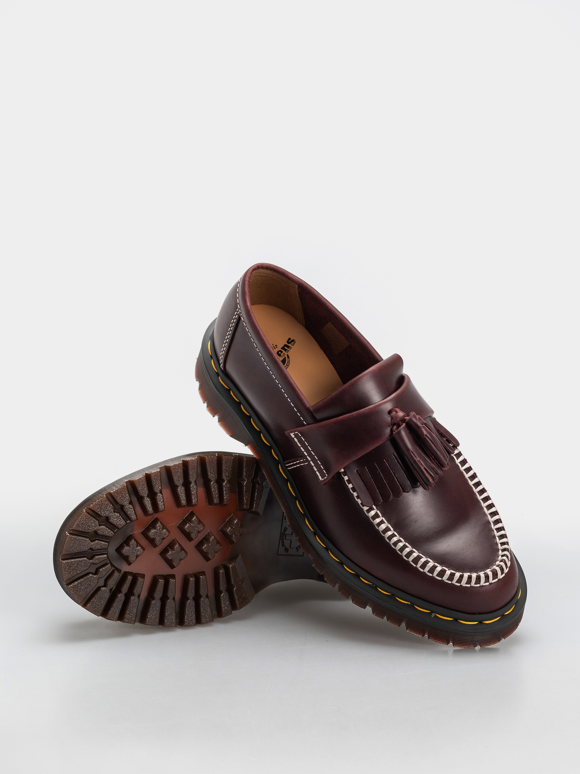 Topánky Dr. Martens Adrian Ben Tassel Loafer (cherry red orleans)