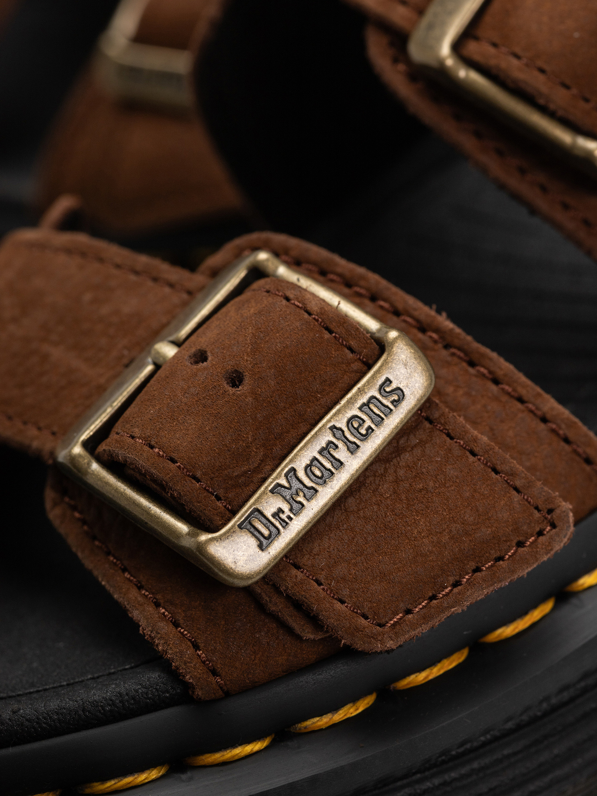 Sandale Dr. Martens ZebZag Wmn (sepia brown tumbled nubuck)