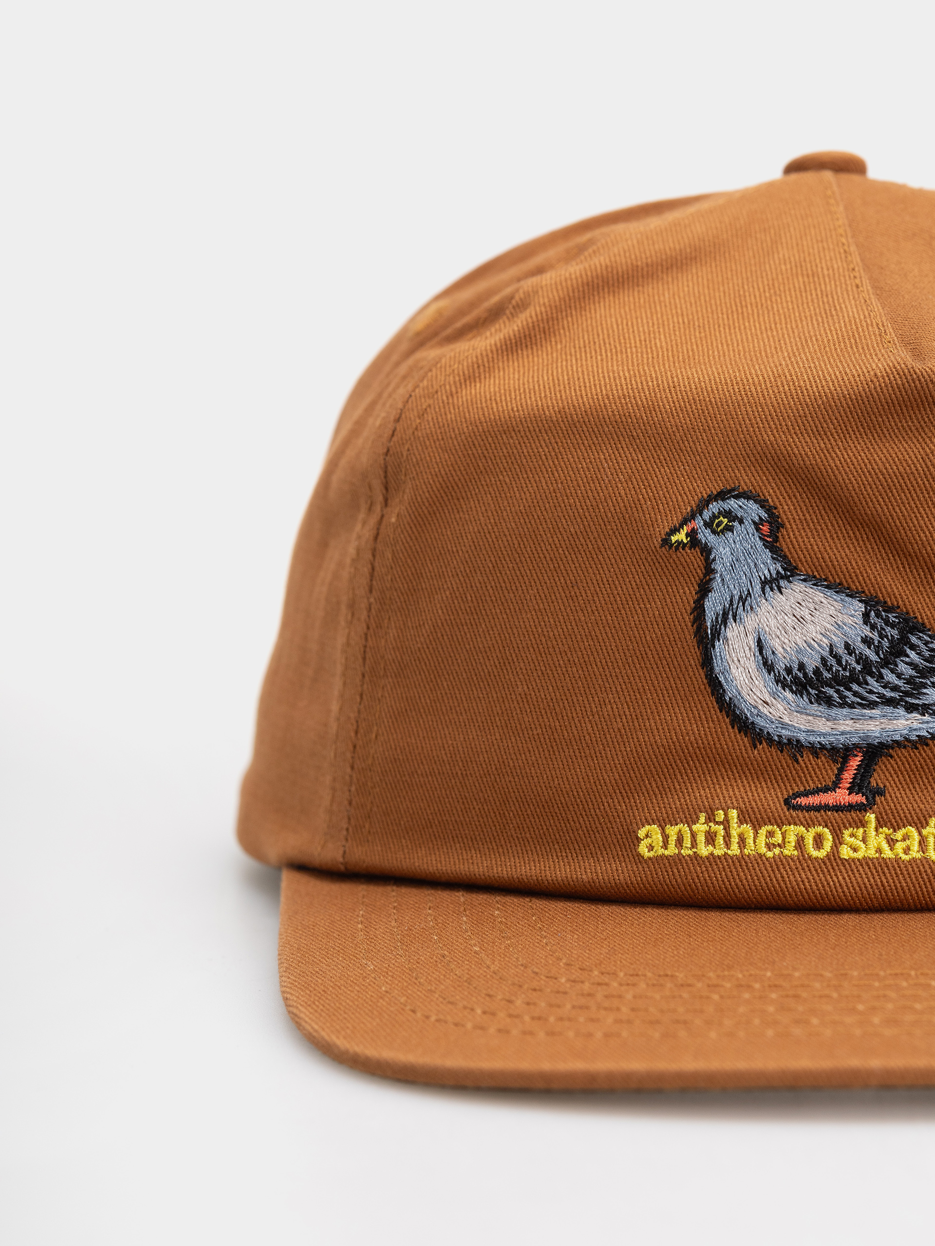 Šiltovka Antihero Lil Pigeon (medium brown/yellow)