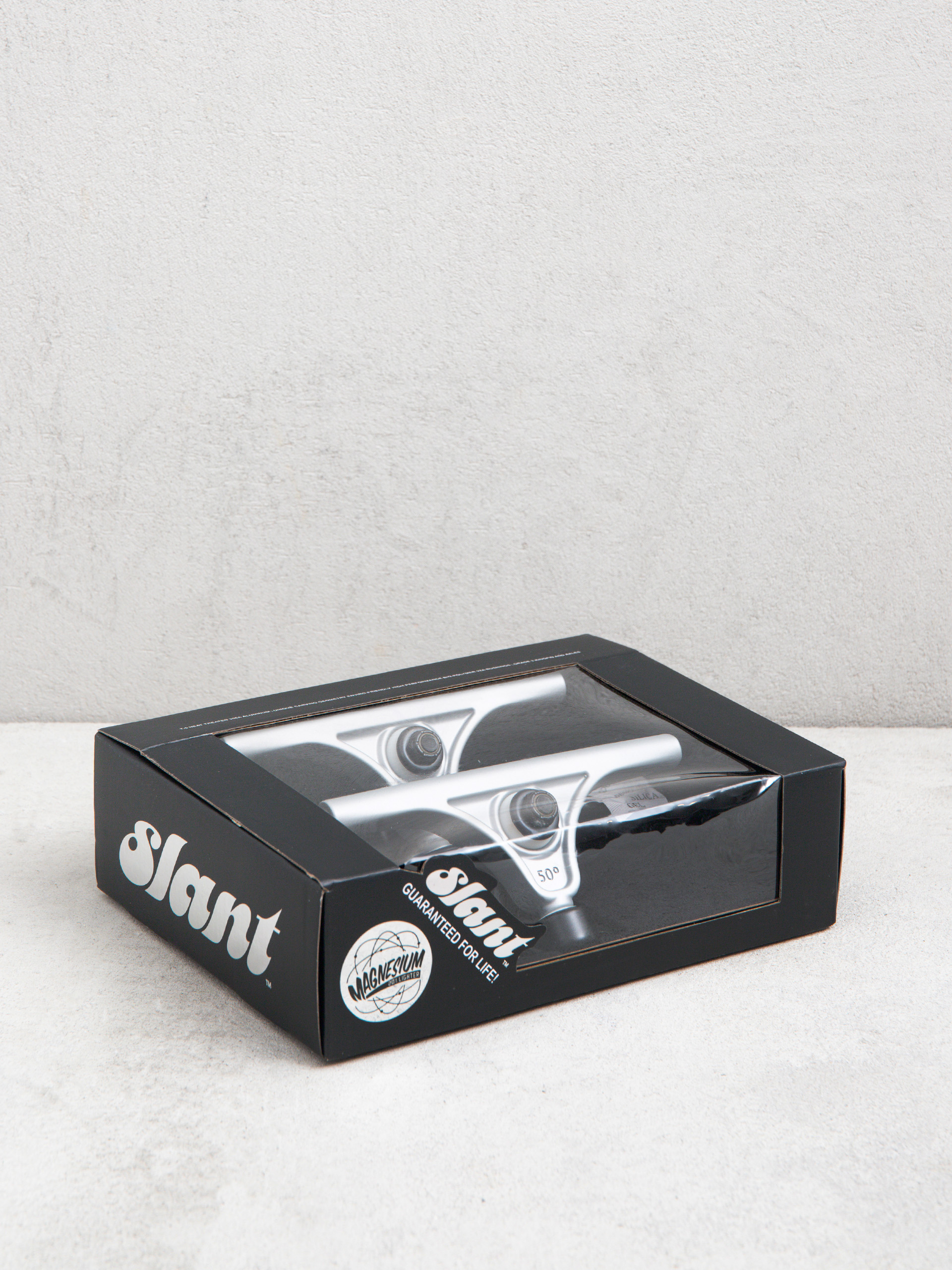 Trucky Globe Slant Mag Reverse Kingpin