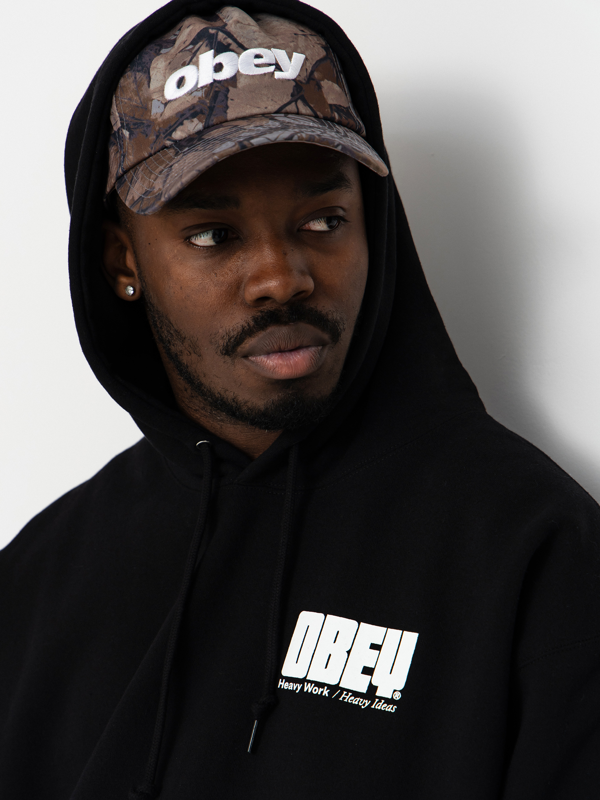 Mikina s kapucňou OBEY Heavy Ideas HD (black)