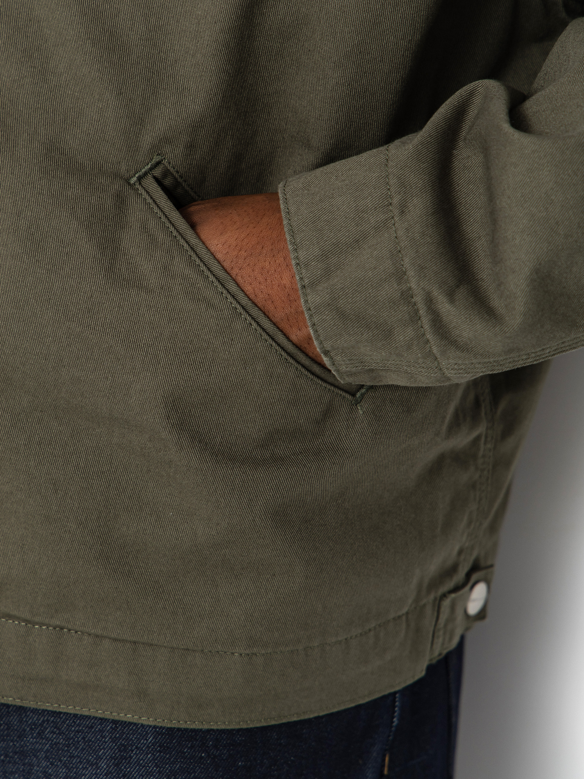 Bunda Carhartt WIP OG Detroit (leaf/black)