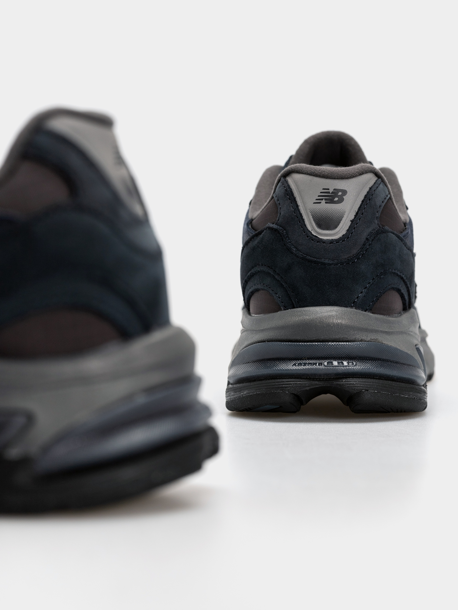 Topánky New Balance 2010 (outerspace/faded black/eclipse)